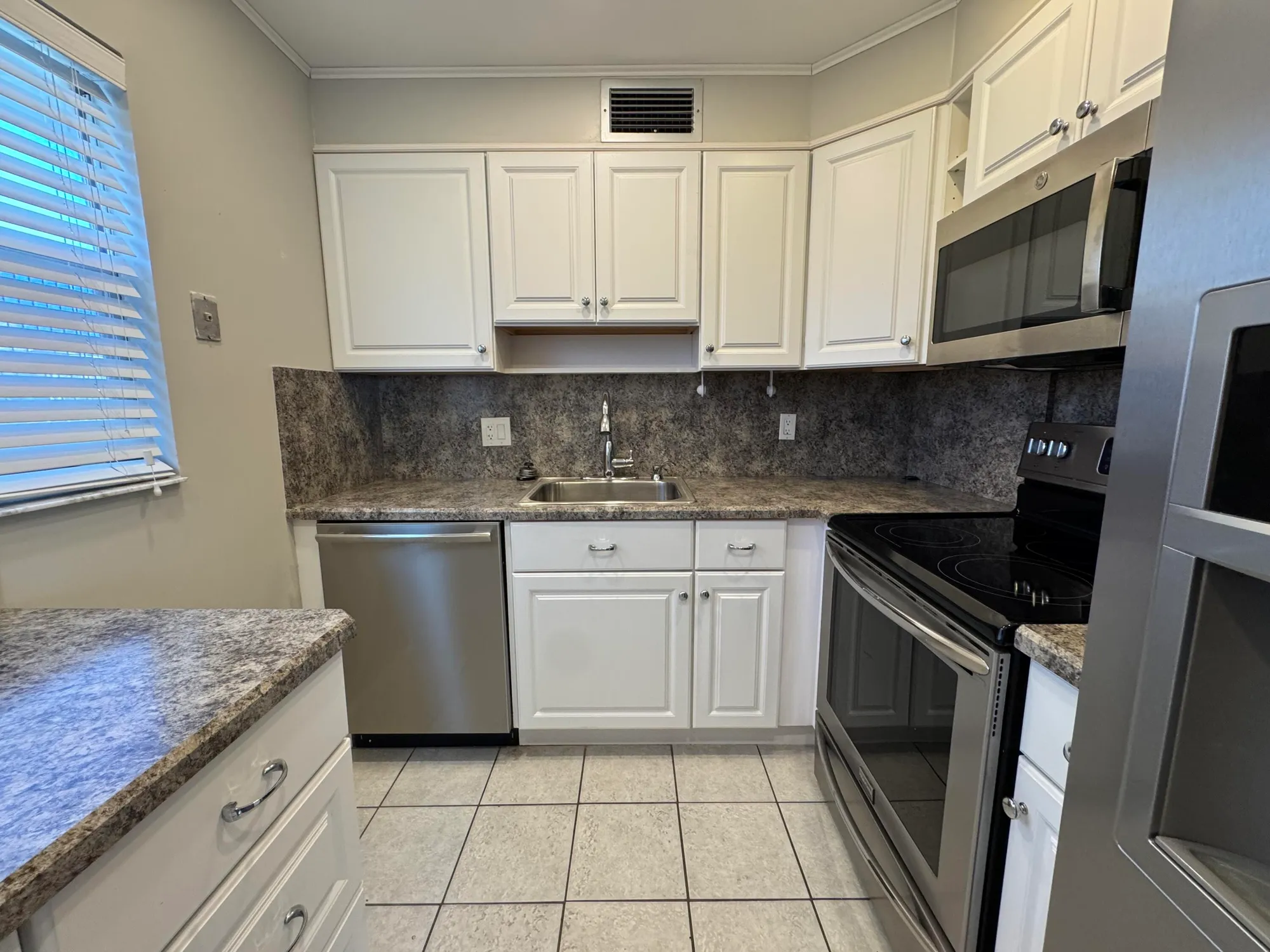 Property Slideshow image 8 of 14 | 52 valencia c c, Delray Beach, FL, 33446