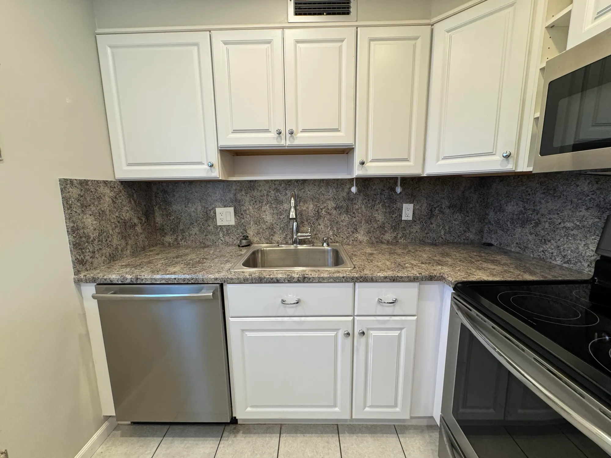 Property Slideshow image 9 of 14 | 52 valencia c c, Delray Beach, FL, 33446