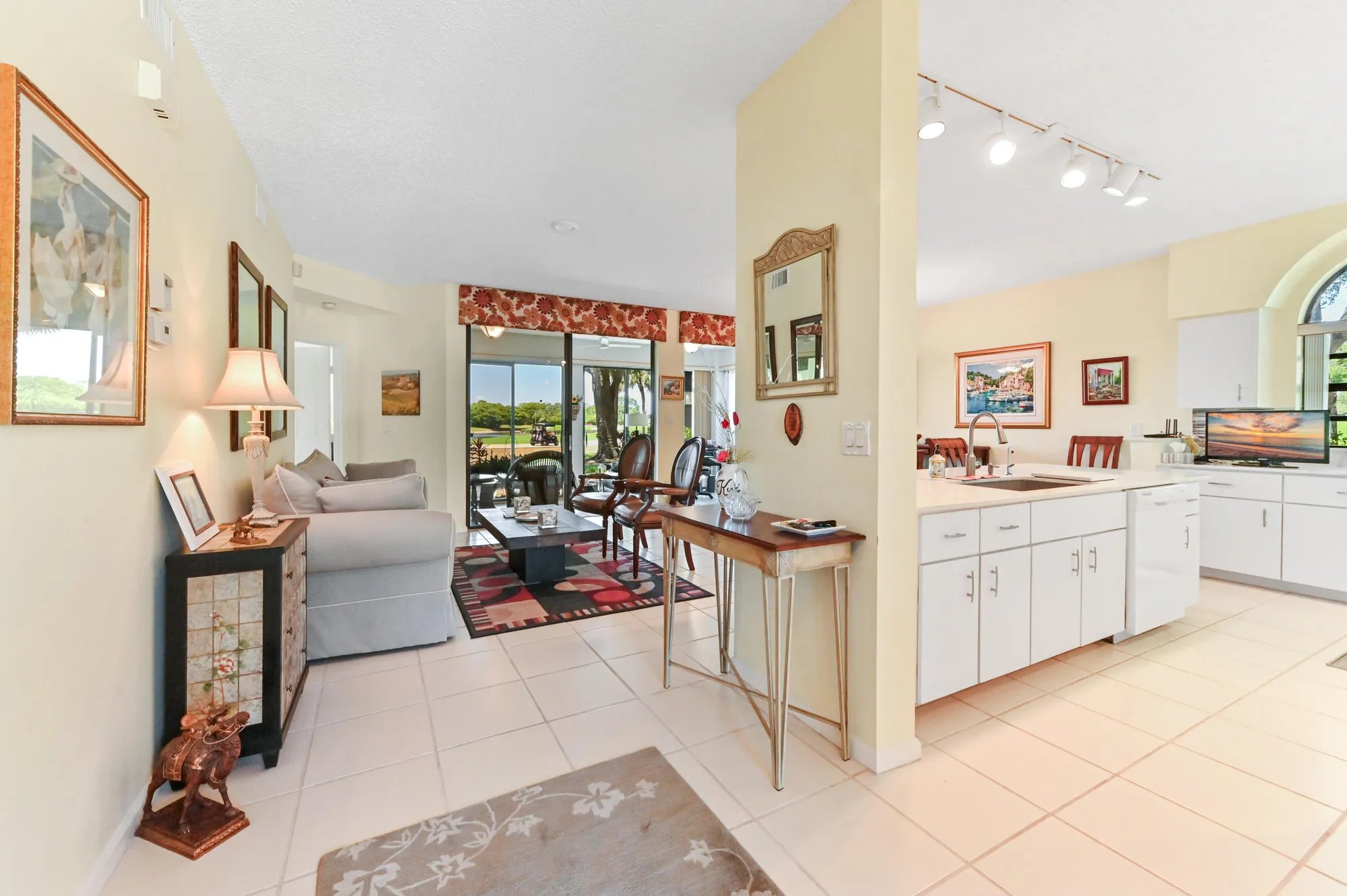 Property Slideshow image 3 of 56 | 8033 aberdeen dr apt 102, Boynton Beach, FL, 33472