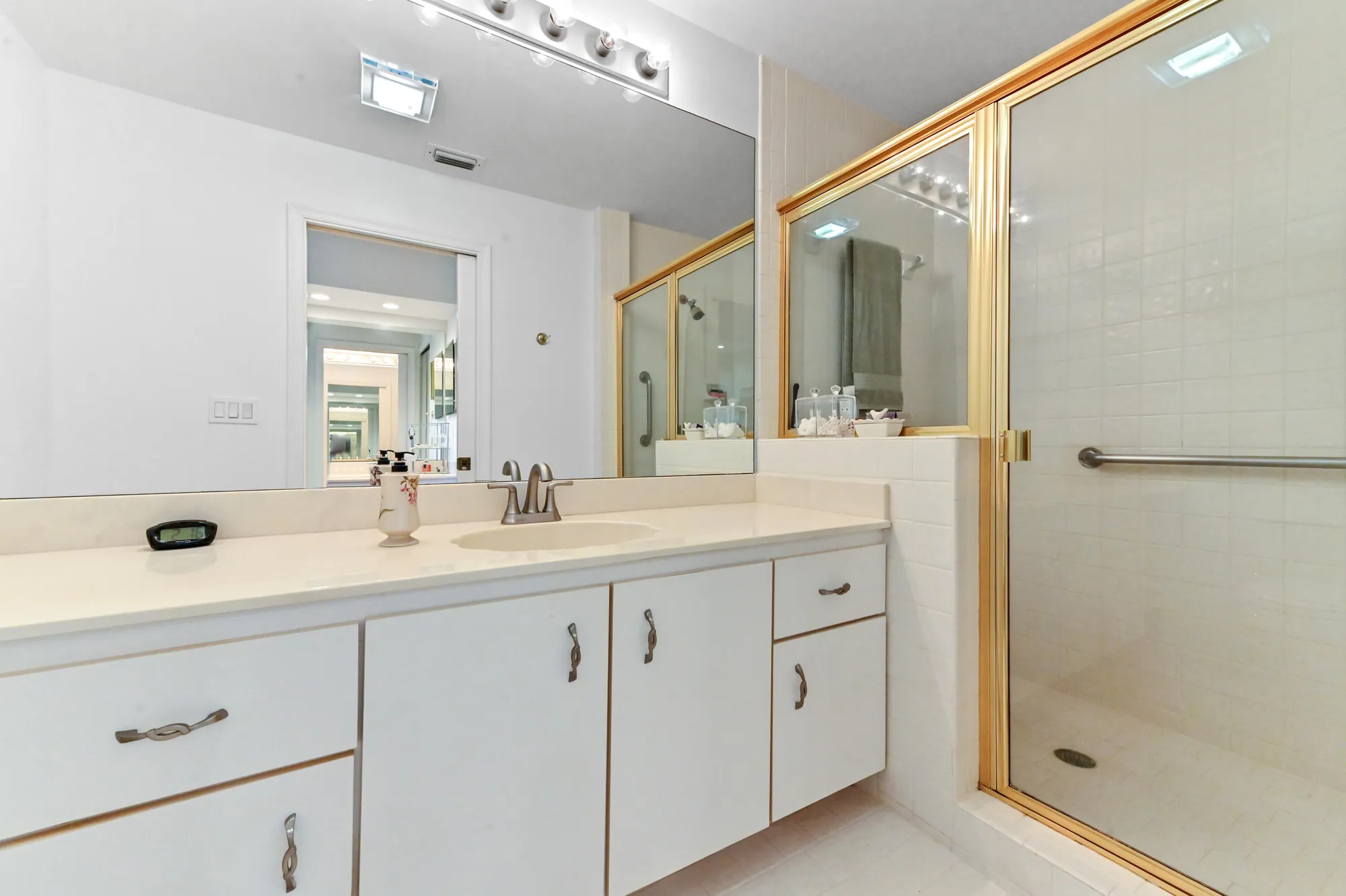 Property Slideshow image 18 of 56 | 8033 aberdeen dr apt 102, Boynton Beach, FL, 33472