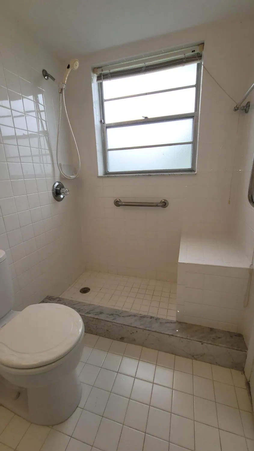 Property Slideshow image 17 of 51 | 405 windsor r, West Palm Beach, FL, 33417