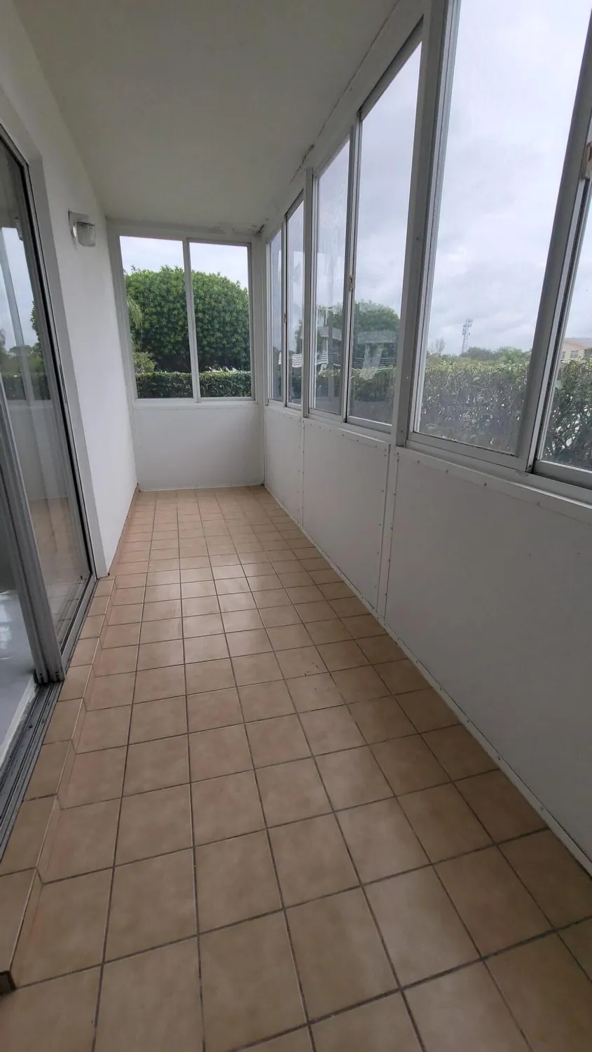 Property Slideshow image 19 of 51 | 405 windsor r, West Palm Beach, FL, 33417