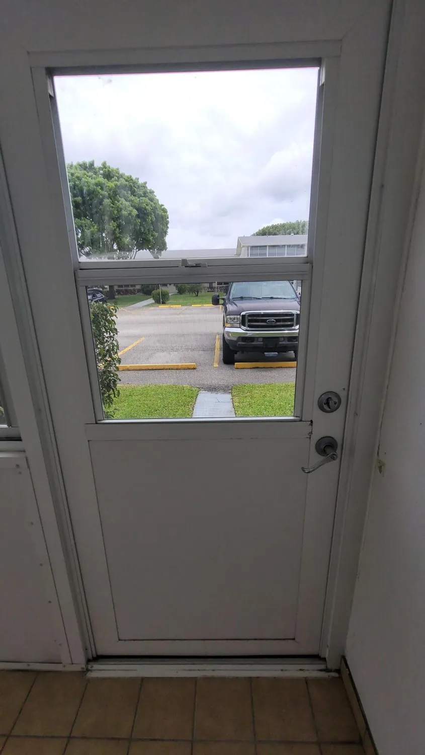 Property Slideshow image 21 of 51 | 405 windsor r, West Palm Beach, FL, 33417