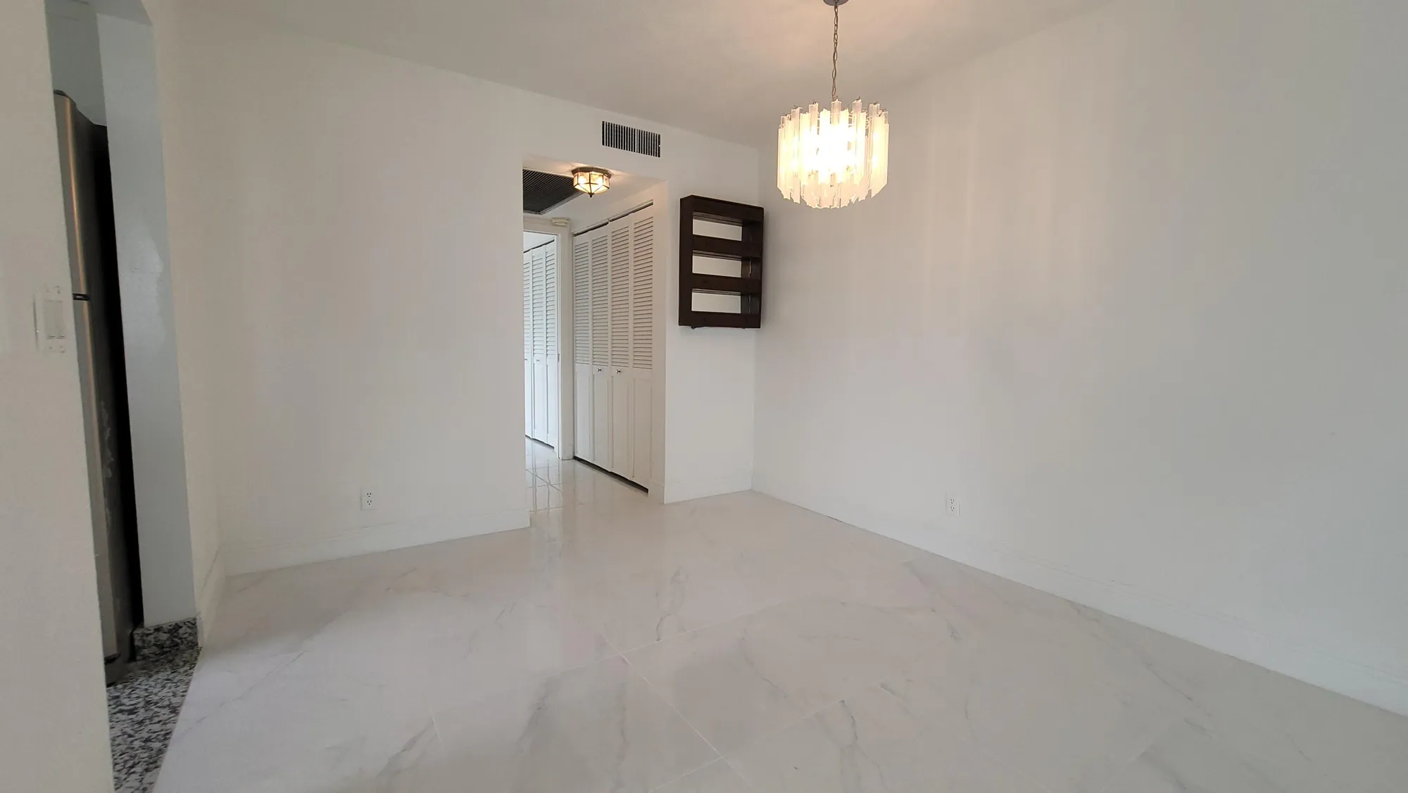 Property Slideshow image 4 of 51 | 405 windsor r, West Palm Beach, FL, 33417