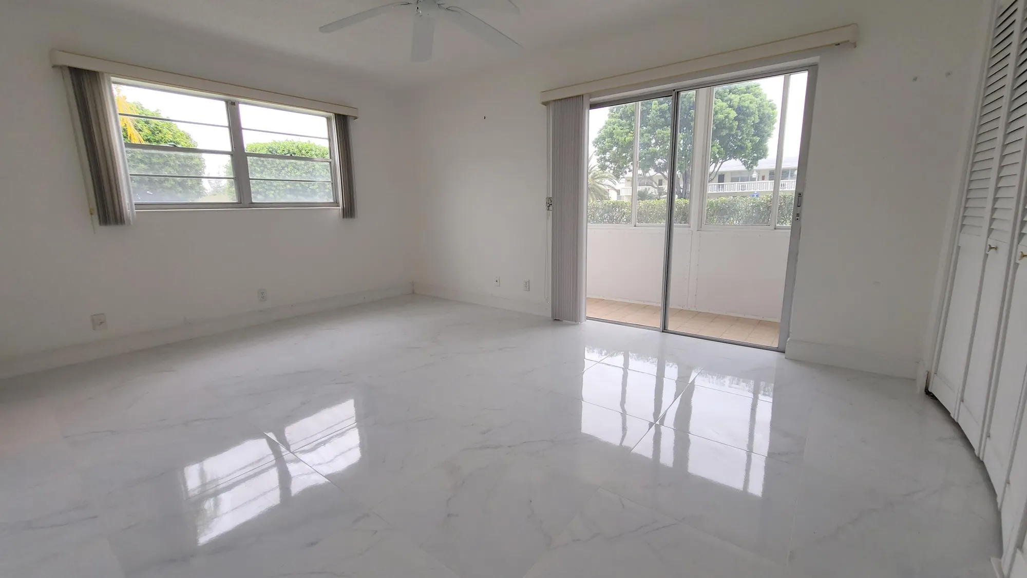 Property Slideshow image 14 of 51 | 405 windsor r, West Palm Beach, FL, 33417