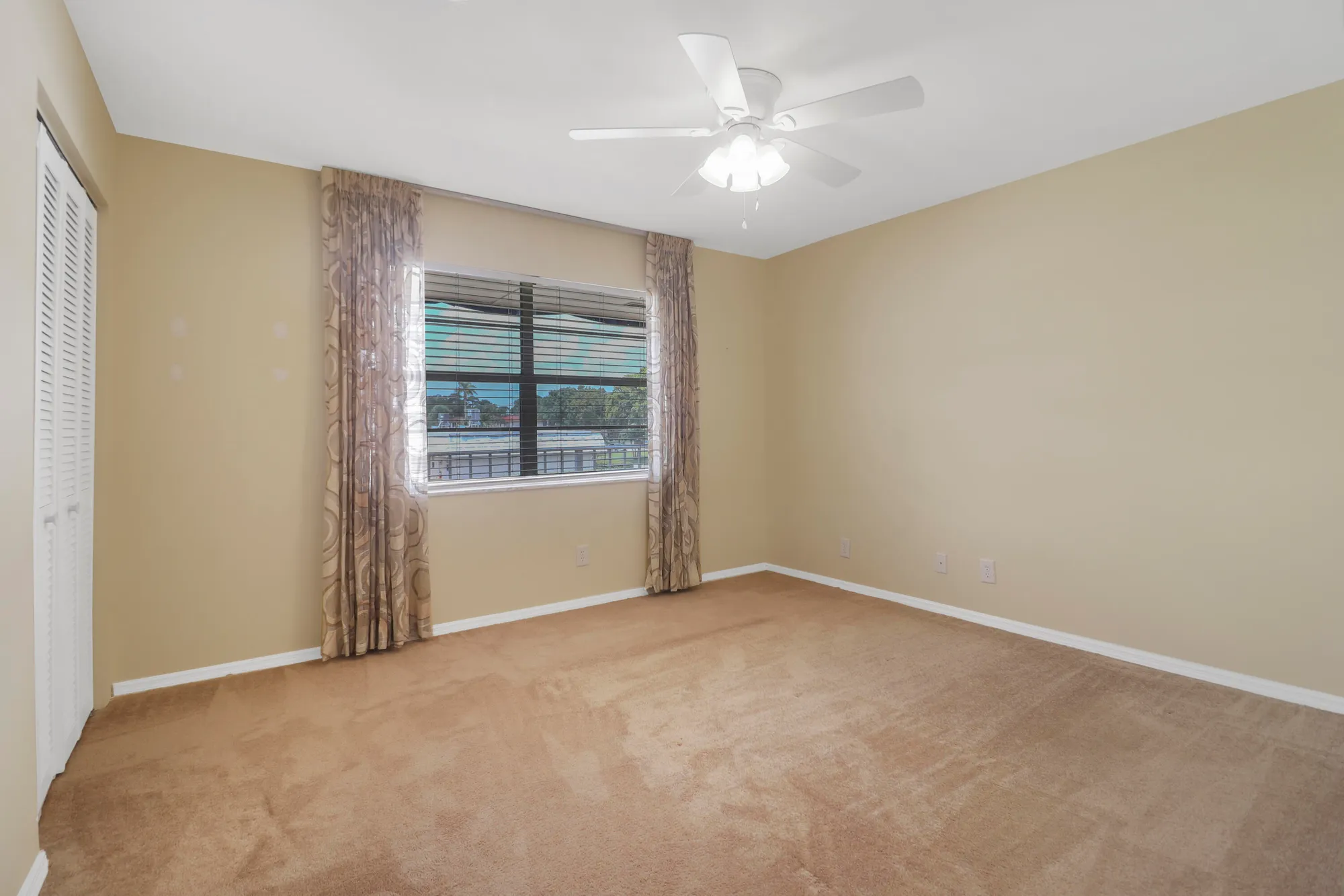 Property Slideshow image 11 of 17 | 12016 greenway cir 204, Royal Palm Beach, FL, 33411