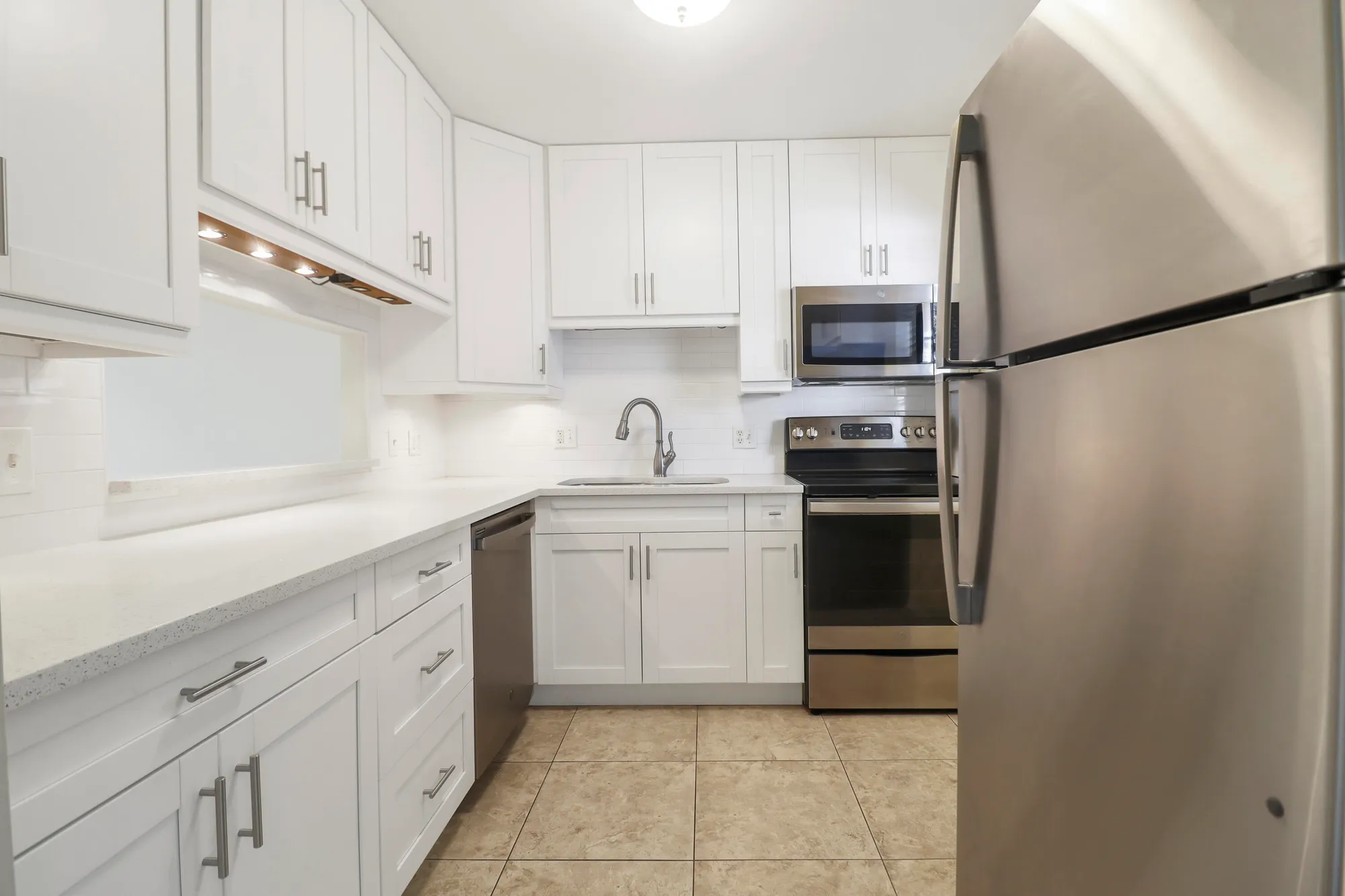 Property Slideshow image 14 of 17 | 12016 greenway cir 204, Royal Palm Beach, FL, 33411