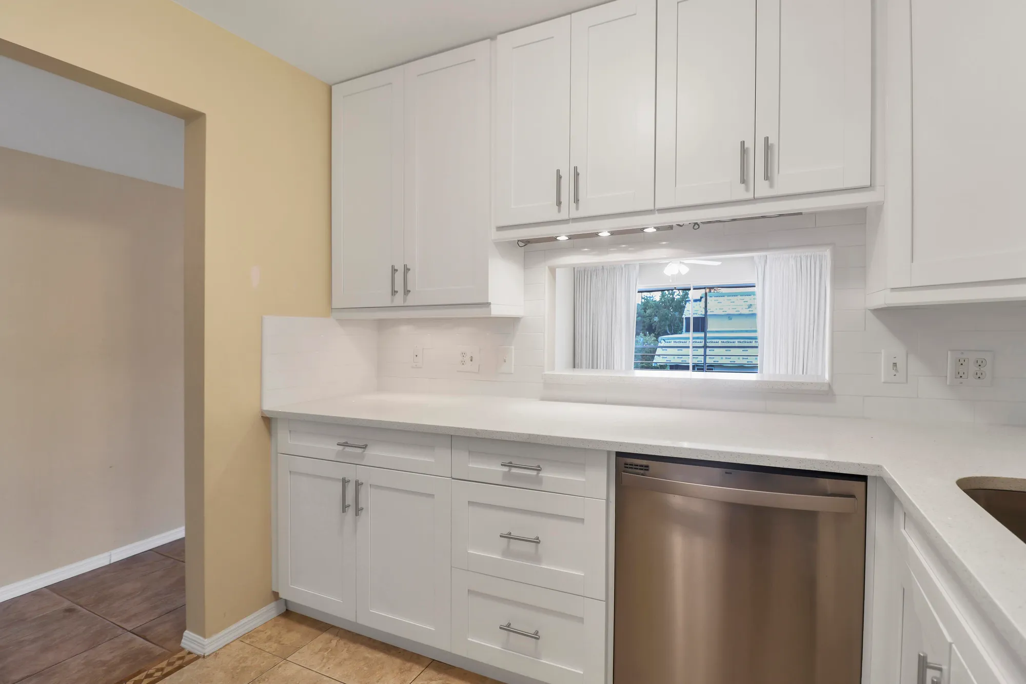 Property Slideshow image 4 of 17 | 12016 greenway cir 204, Royal Palm Beach, FL, 33411