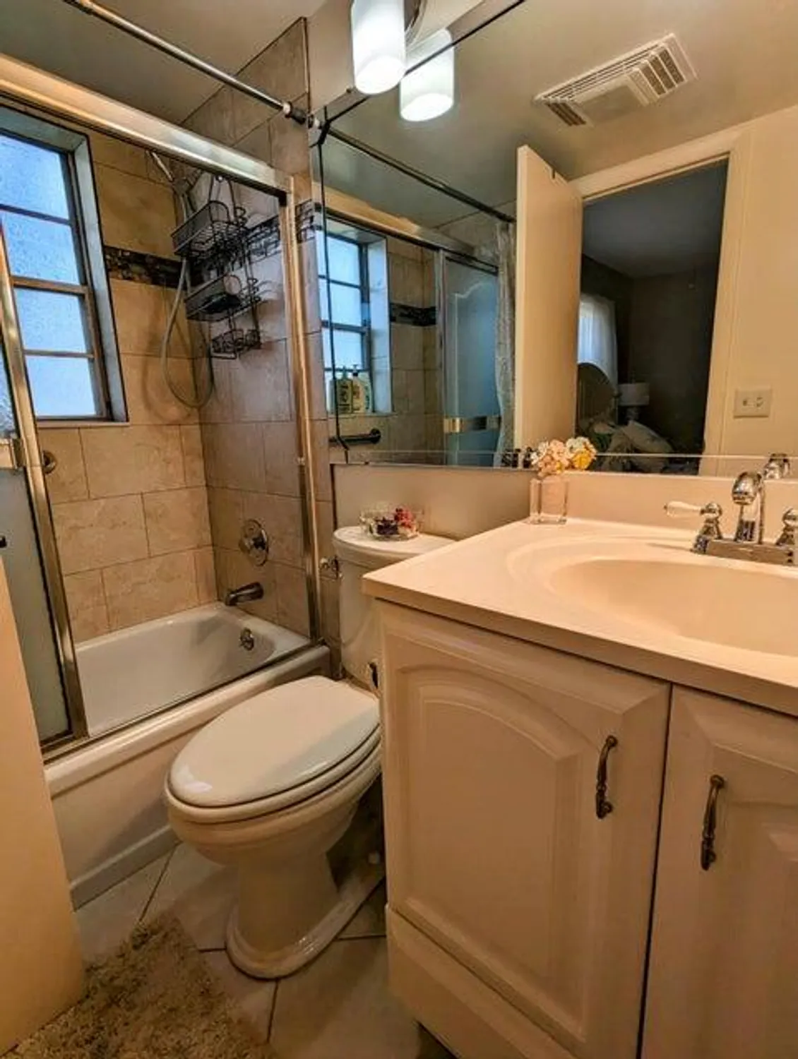 Property Slideshow image 6 of 20 | 240 sheffield j, West Palm Beach, FL, 33417