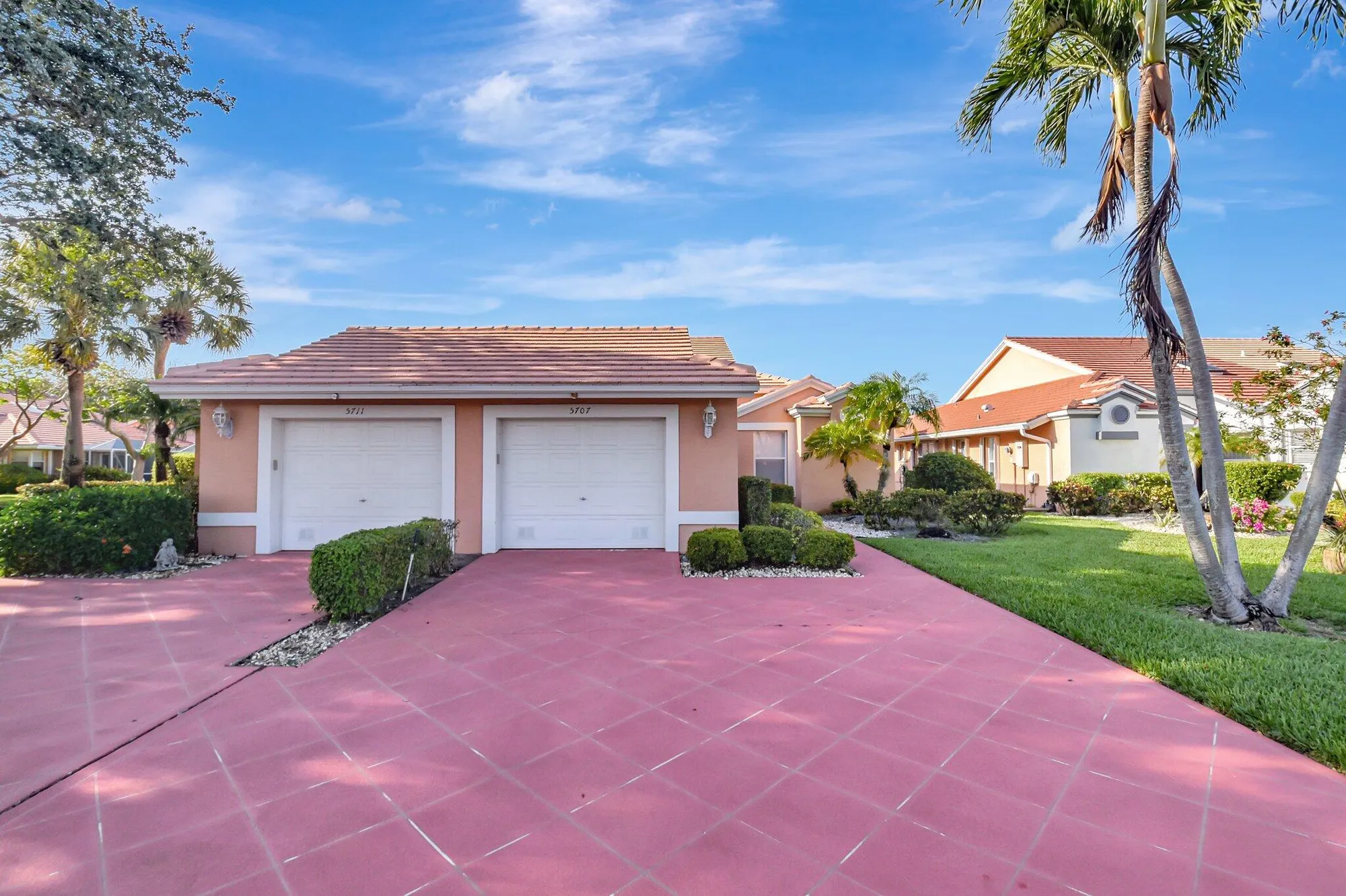 Property Slideshow image 2 of 64 | 5707 royal lake cir, Boynton Beach, FL, 33437