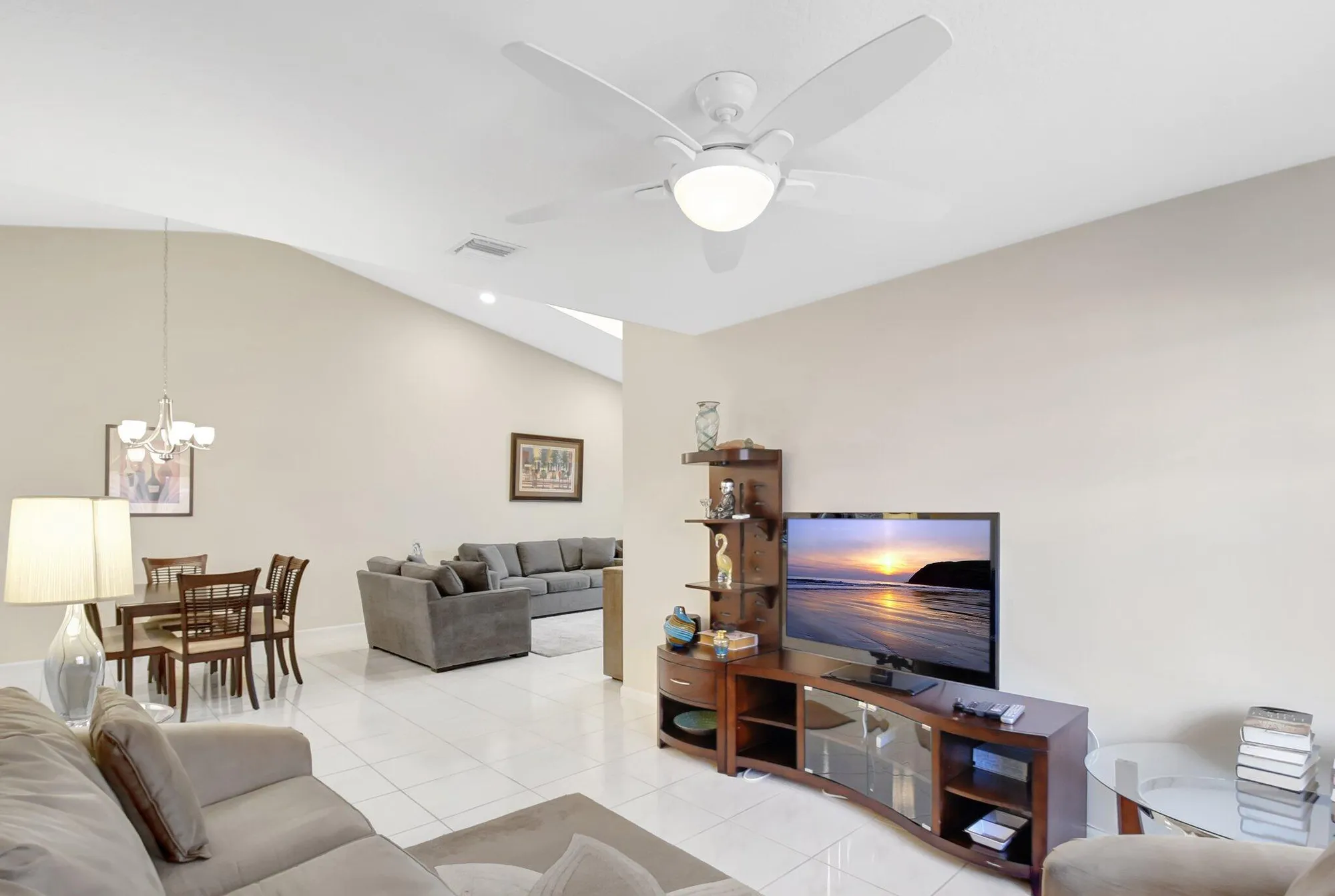 Property Slideshow image 33 of 64 | 5707 royal lake cir, Boynton Beach, FL, 33437