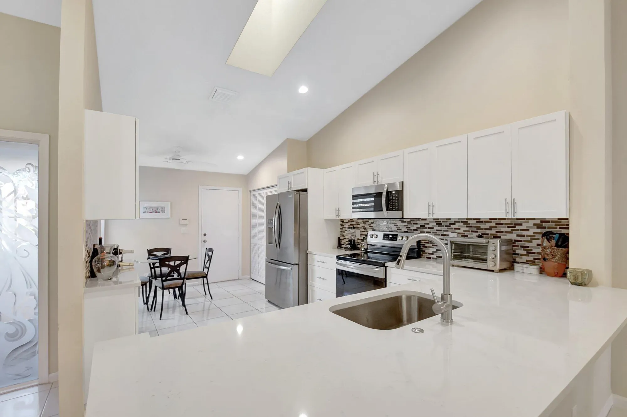 Property Slideshow image 10 of 64 | 5707 royal lake cir, Boynton Beach, FL, 33437