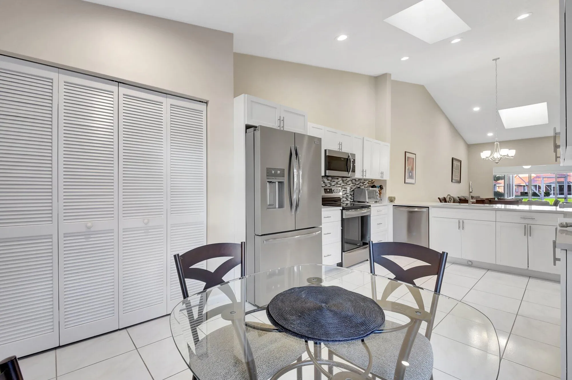 Property Slideshow image 15 of 64 | 5707 royal lake cir, Boynton Beach, FL, 33437