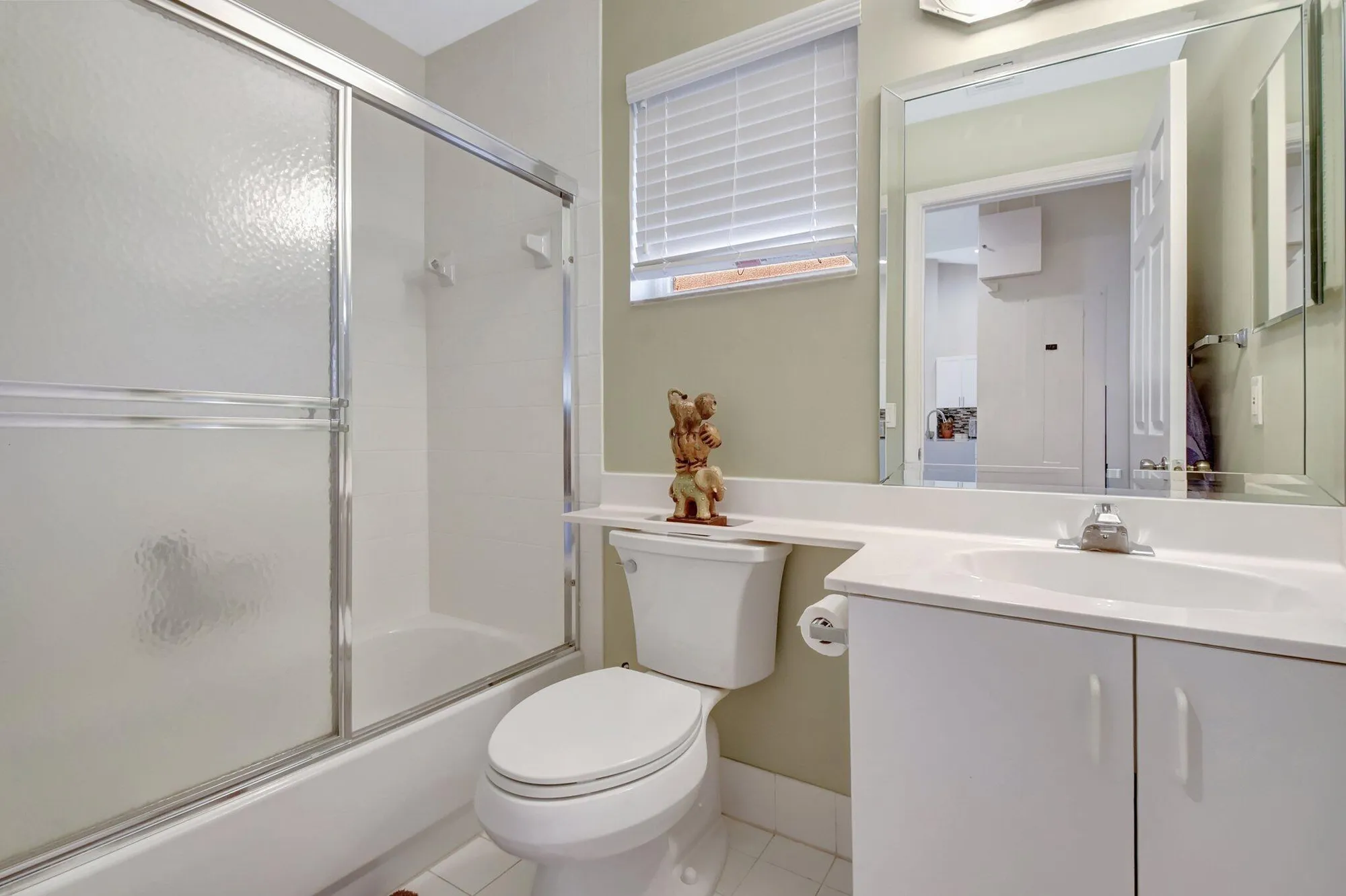 Property Slideshow image 35 of 64 | 5707 royal lake cir, Boynton Beach, FL, 33437