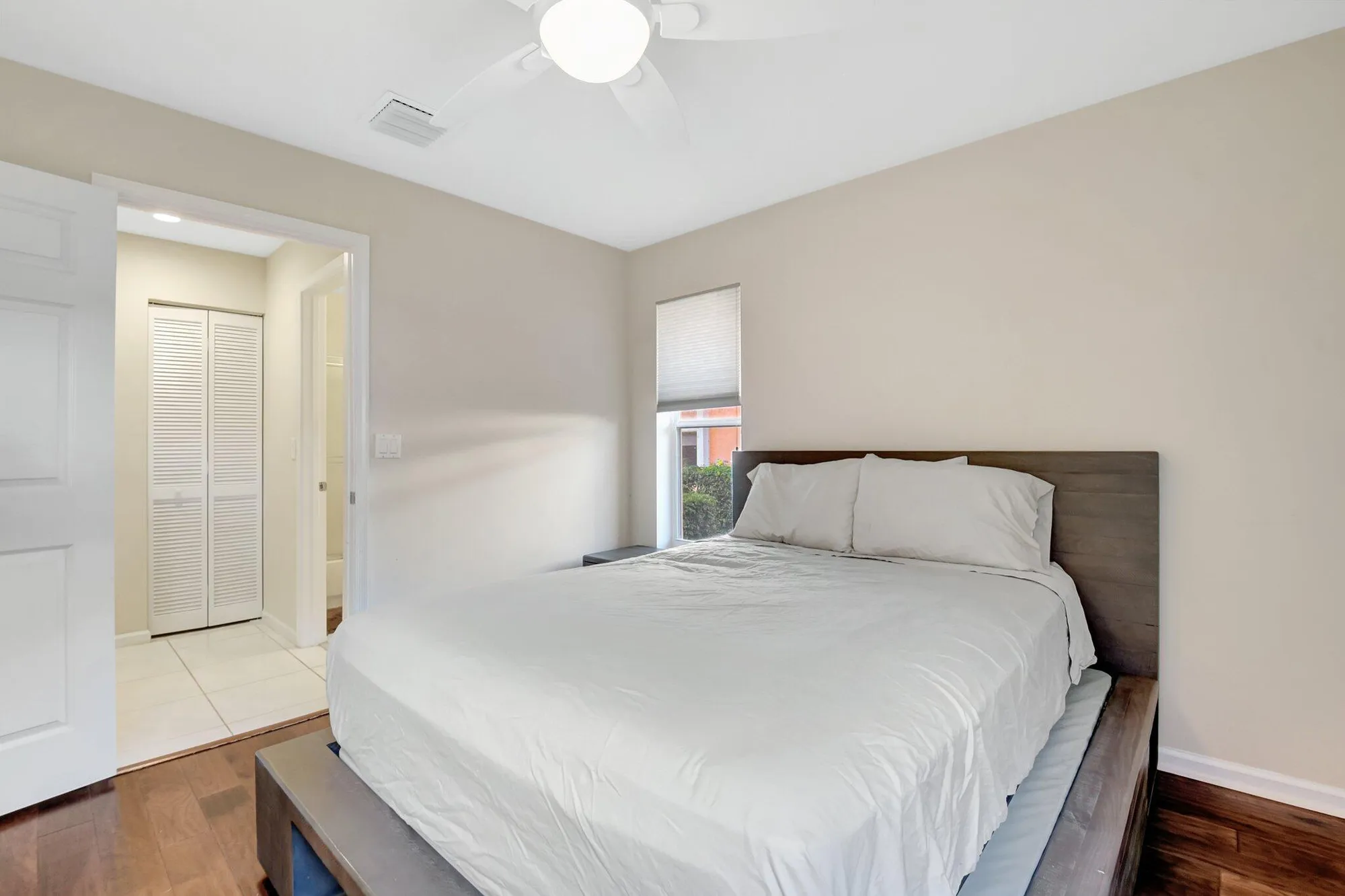 Property Slideshow image 39 of 64 | 5707 royal lake cir, Boynton Beach, FL, 33437