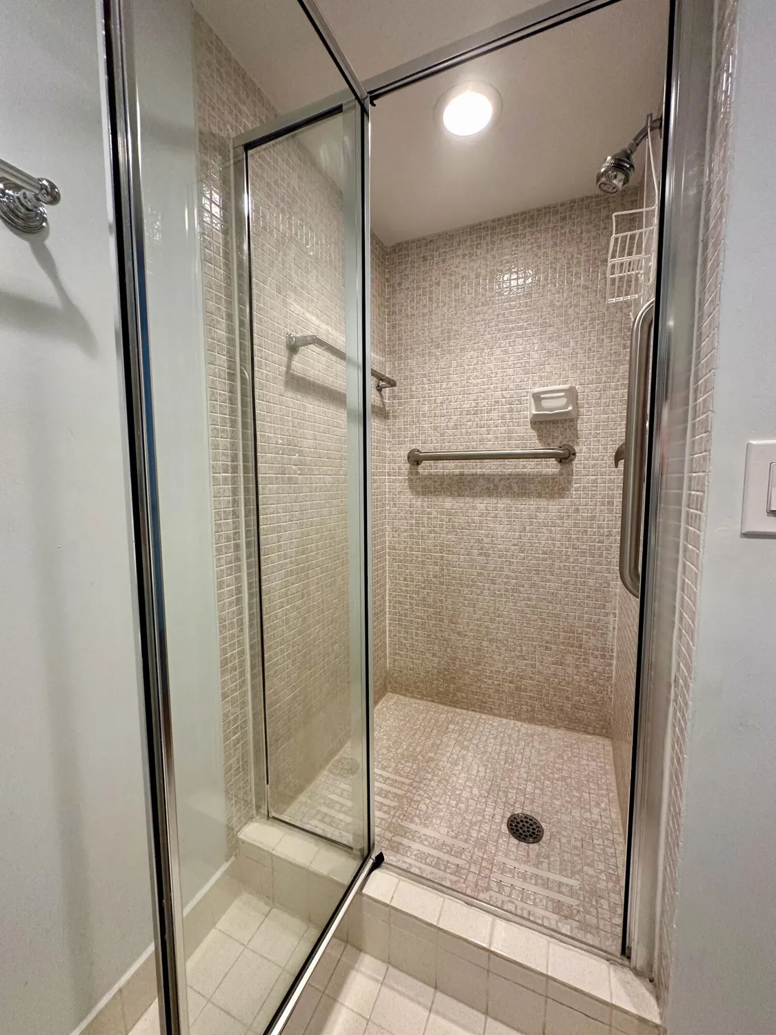 Property Slideshow image 16 of 31 | 446 burgundy j # 446, Delray Beach, FL, 33484