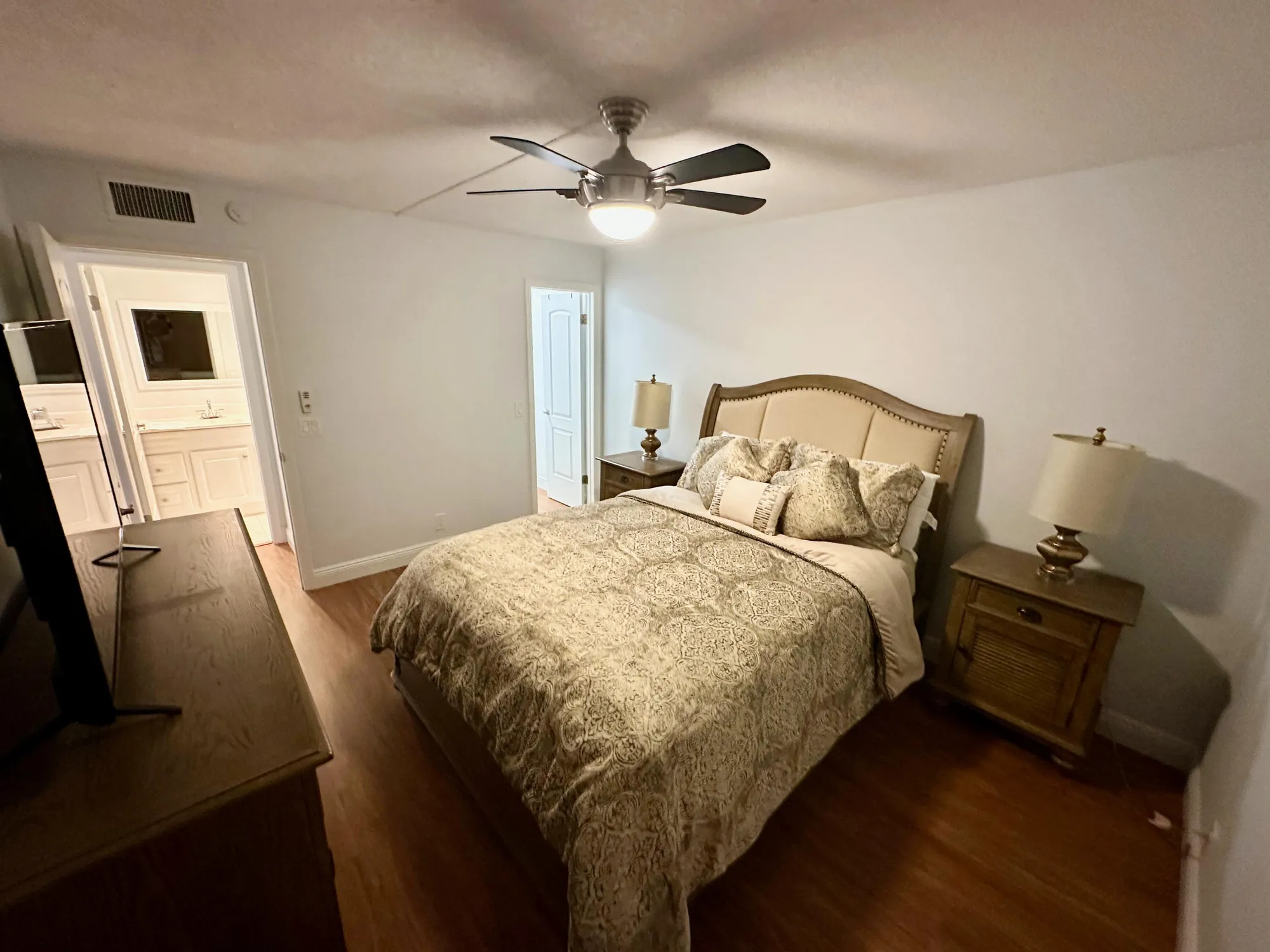 Property Slideshow image 13 of 31 | 446 burgundy j # 446, Delray Beach, FL, 33484