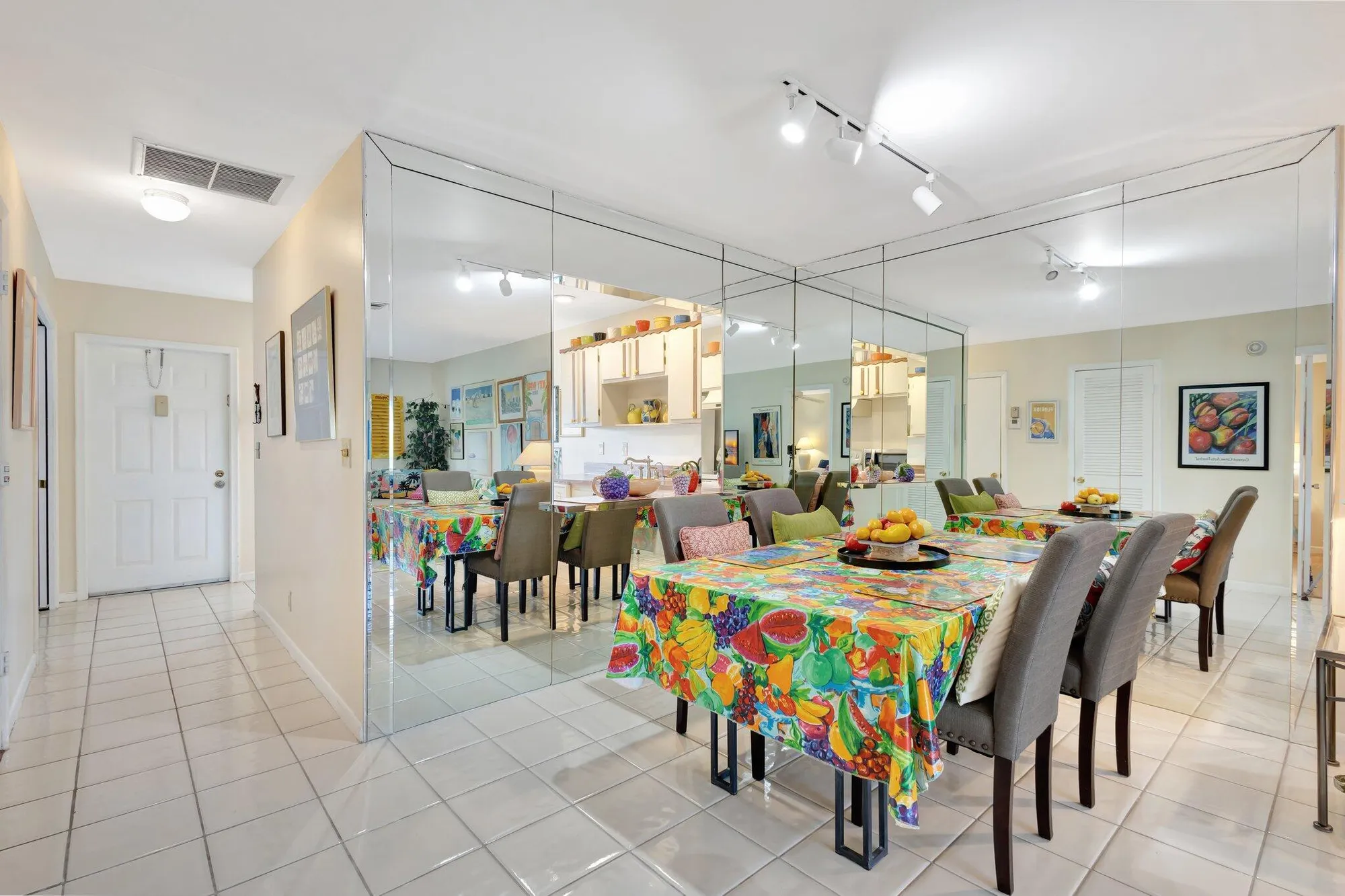 Property Slideshow image 8 of 27 | 5200 privet b pl b, Delray Beach, FL, 33484