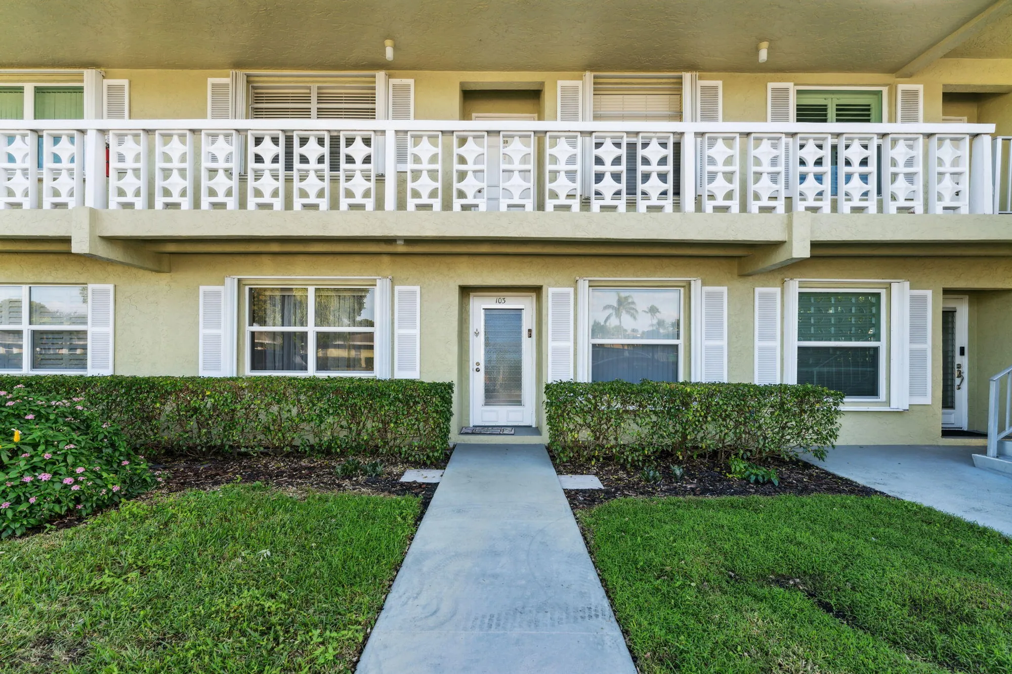 Property Slideshow image 2 of 23 | 2520 black olive blvd apt 103, Delray Beach, FL, 33445