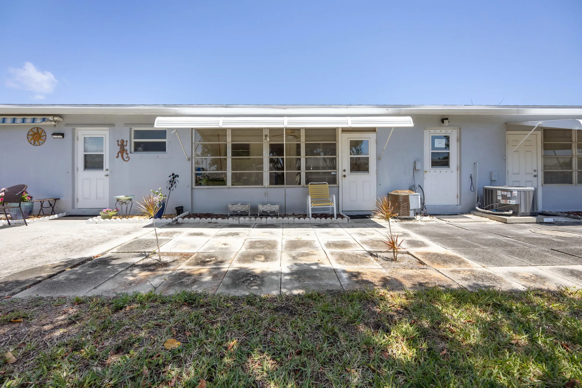 Property Slideshow image 12 of 17 | 210 south blvd c, Boynton Beach, FL, 33435