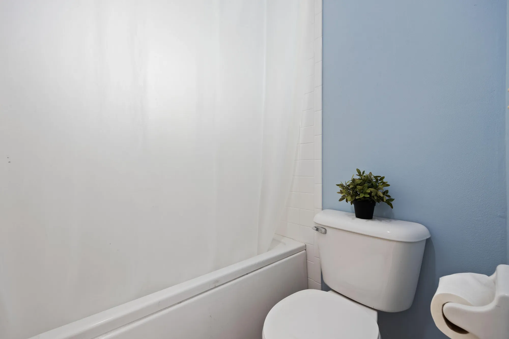 Property Slideshow image 9 of 17 | 210 south blvd c, Boynton Beach, FL, 33435