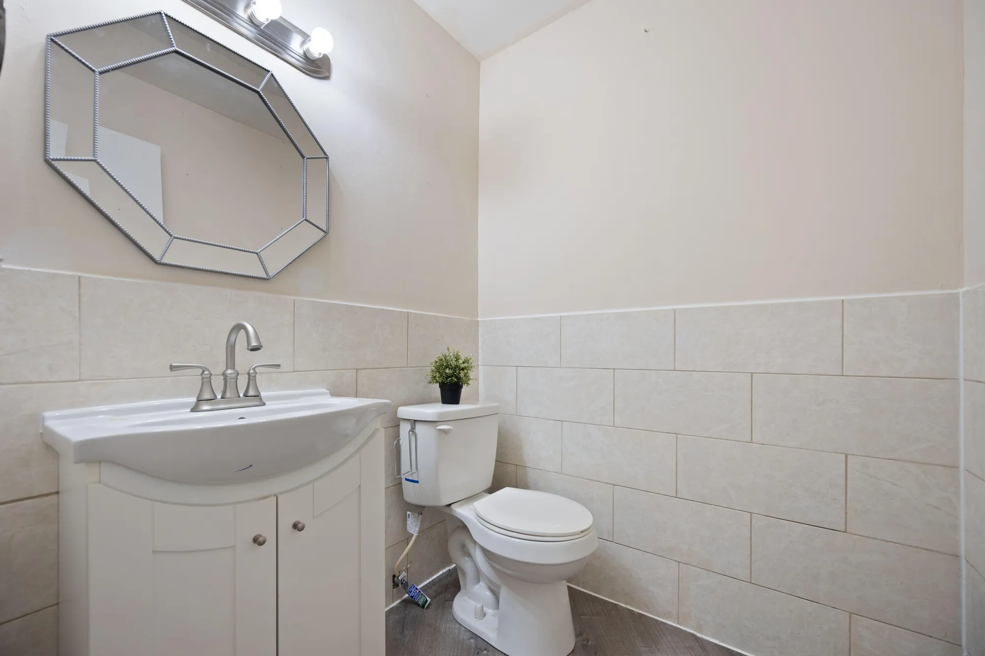 Property Slideshow image 6 of 17 | 210 south blvd c, Boynton Beach, FL, 33435