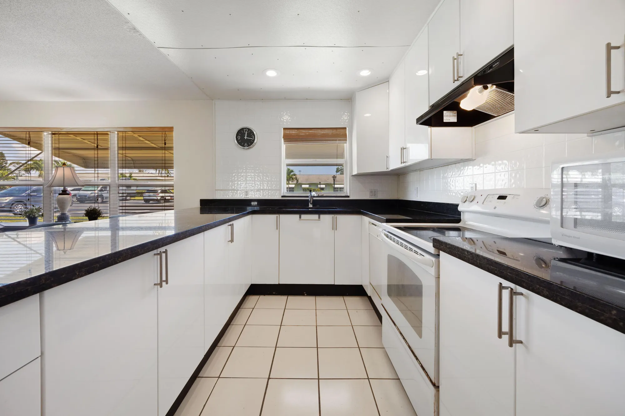 Property Slideshow image 3 of 17 | 210 south blvd c, Boynton Beach, FL, 33435