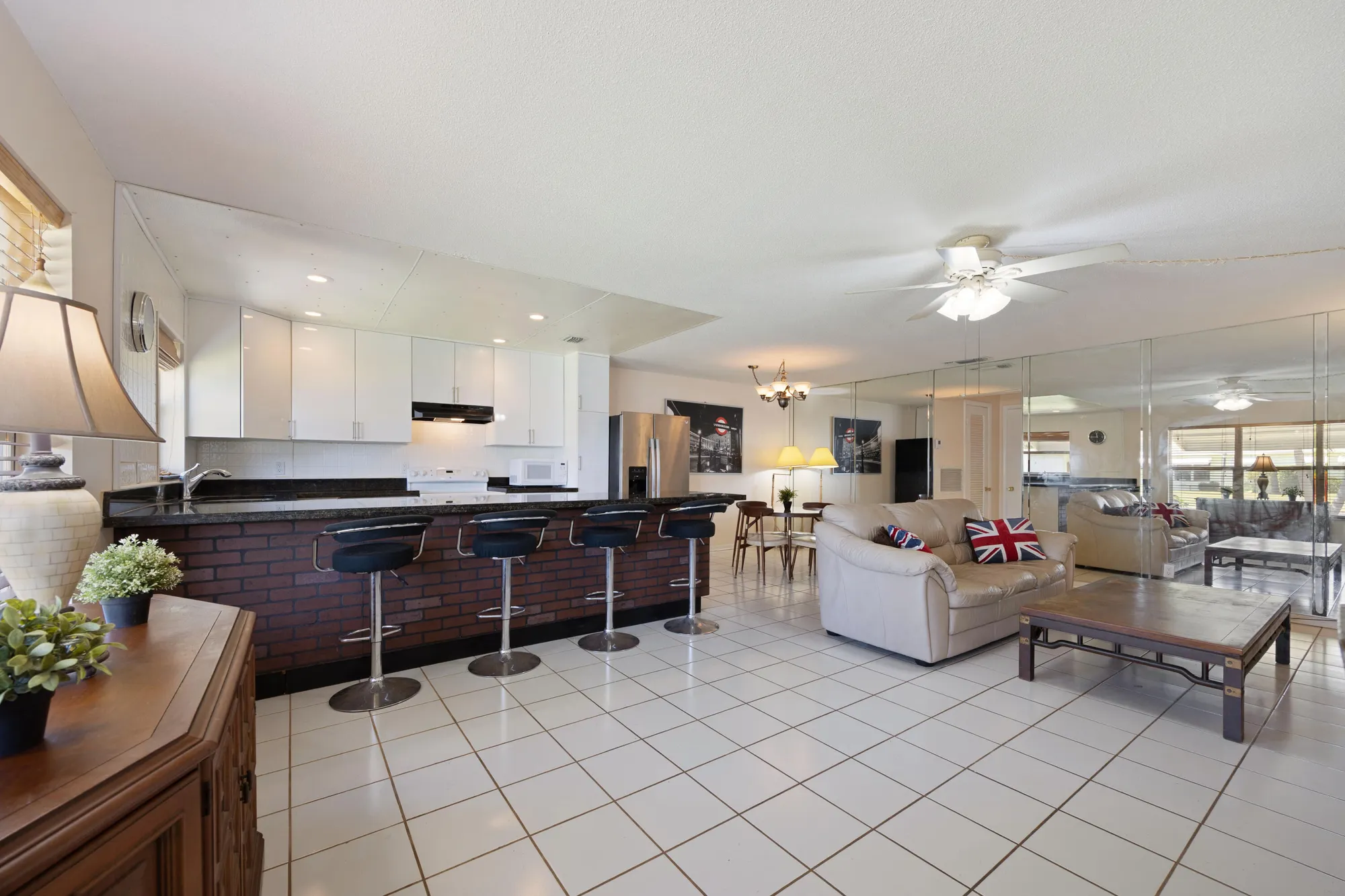 Property Slideshow image 2 of 17 | 210 south blvd c, Boynton Beach, FL, 33435