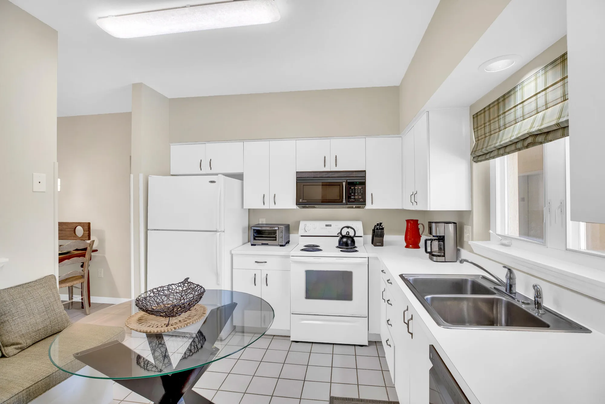 Property Slideshow image 10 of 77 | 5040 harmony cir 205, Vero Beach, FL, 32967