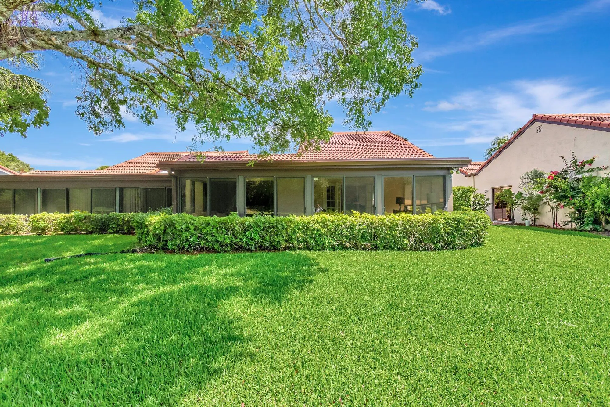 Property Slideshow image 33 of 50 | 8030 eastlake dr # 10b, Boca Raton, FL, 33433