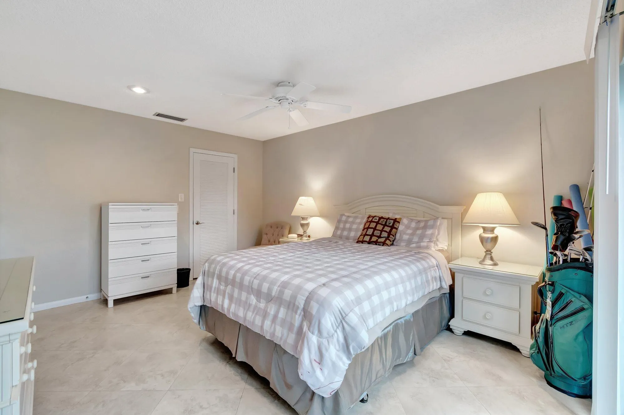 Property Slideshow image 23 of 50 | 8030 eastlake dr # 10b, Boca Raton, FL, 33433