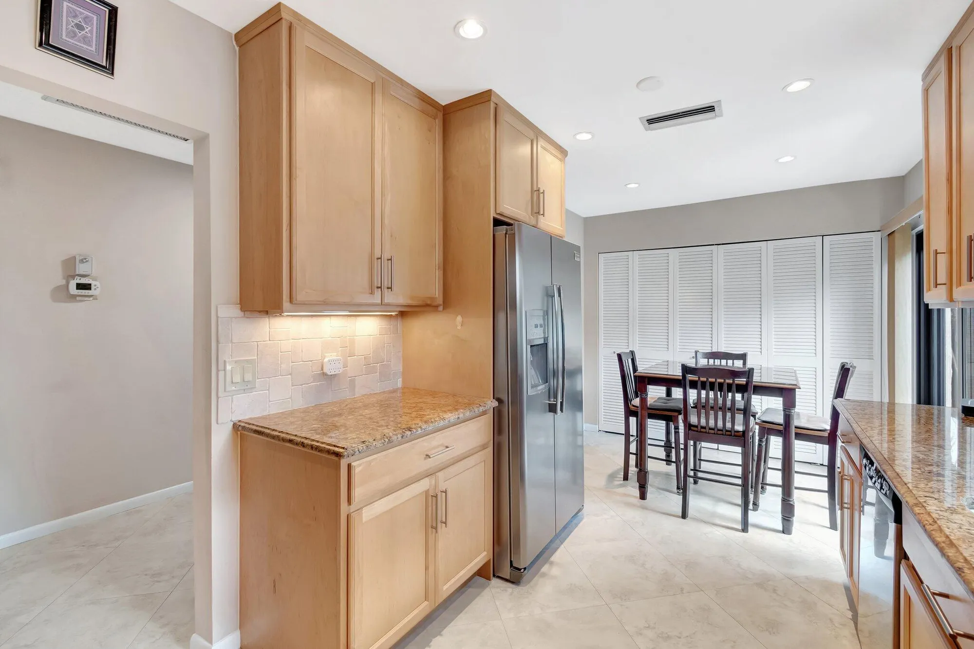 Property Slideshow image 12 of 50 | 8030 eastlake dr # 10b, Boca Raton, FL, 33433