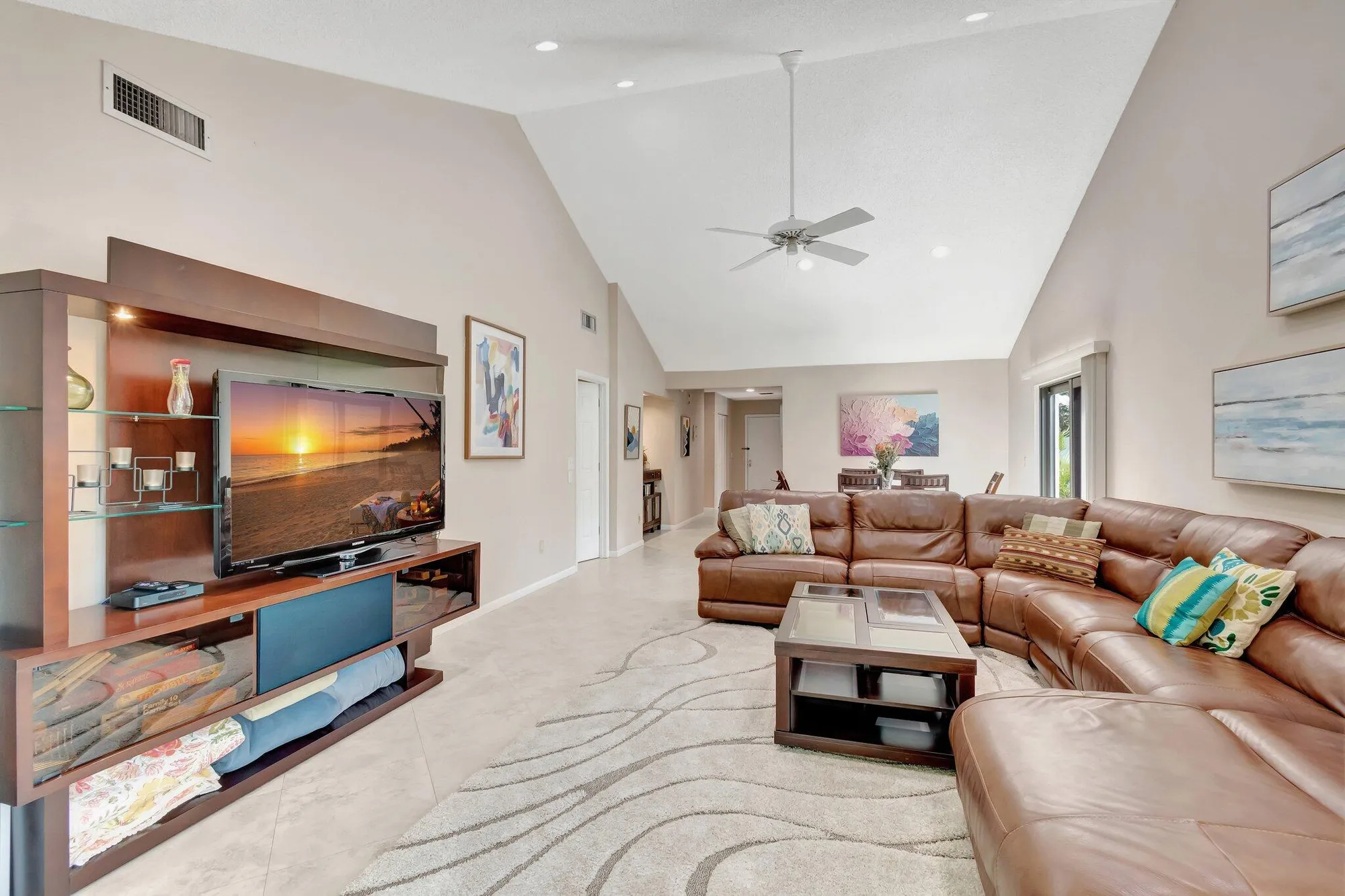 Property Slideshow image 4 of 50 | 8030 eastlake dr # 10b, Boca Raton, FL, 33433