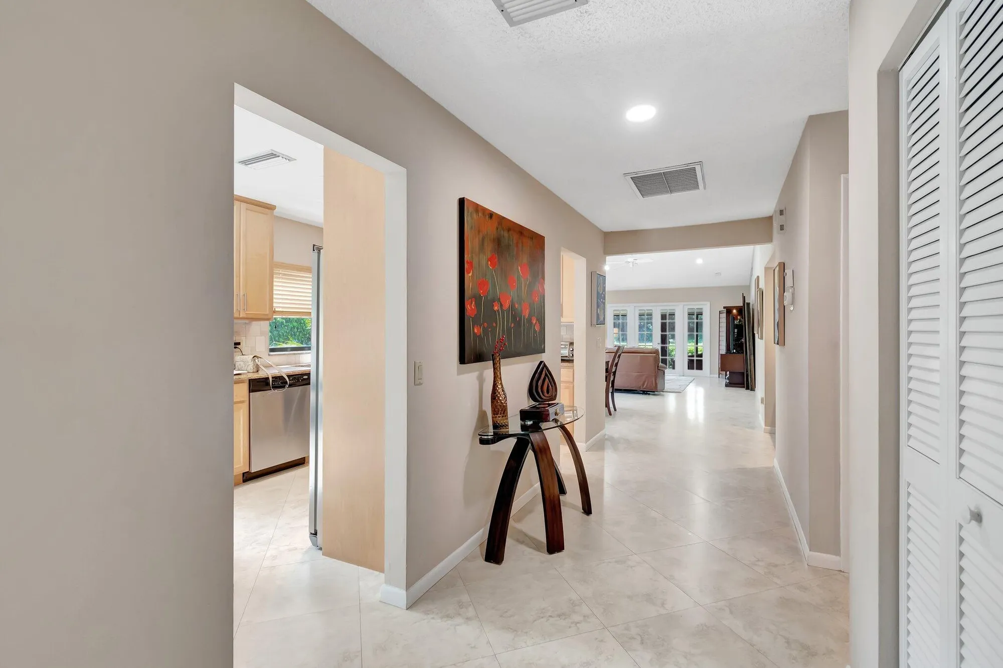 Property Slideshow image 5 of 50 | 8030 eastlake dr # 10b, Boca Raton, FL, 33433