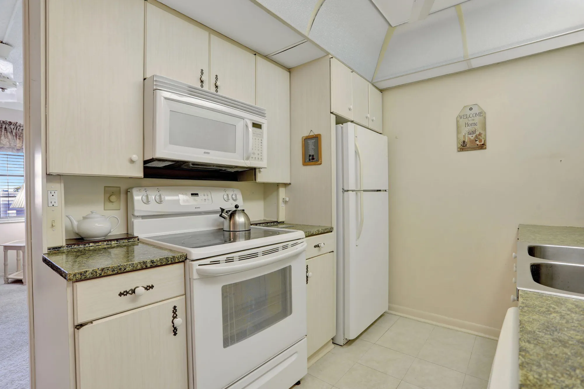 Property Slideshow image 10 of 84 | 432 grantham b, Deerfield Beach, FL, 33442