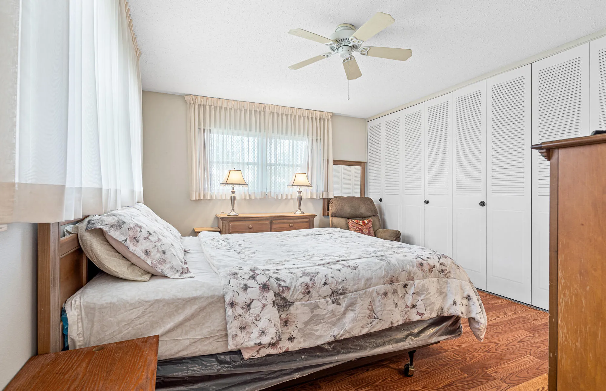 Property Slideshow image 15 of 30 | 2805 crosley dr h, West Palm Beach, FL, 33415