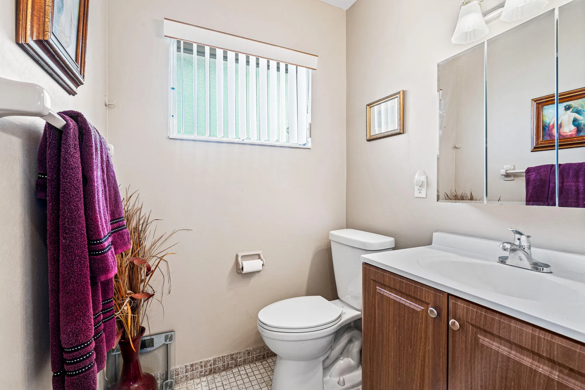 Property Slideshow image 12 of 30 | 2805 crosley dr h, West Palm Beach, FL, 33415