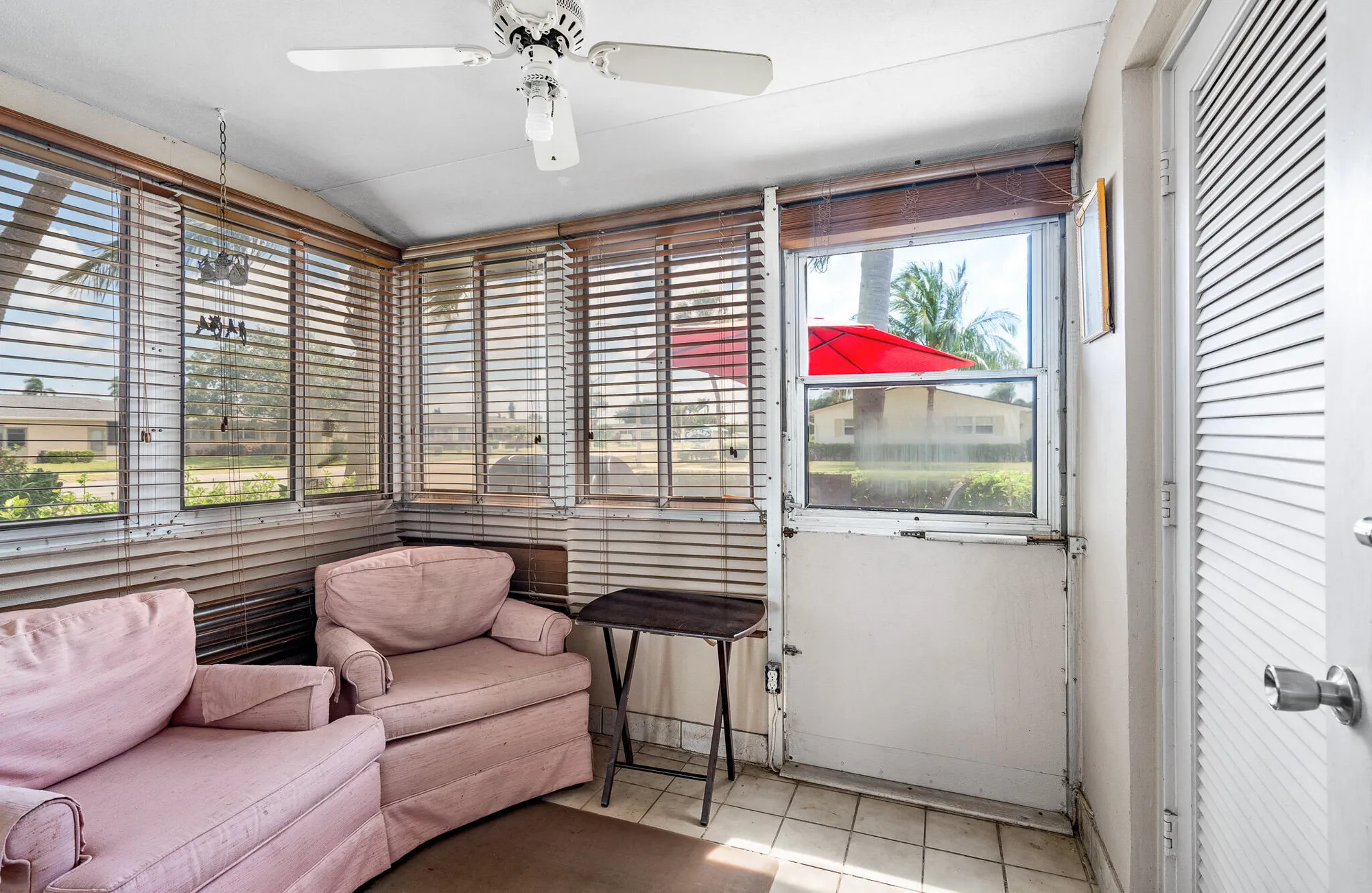 Property Slideshow image 21 of 30 | 2805 crosley dr h, West Palm Beach, FL, 33415