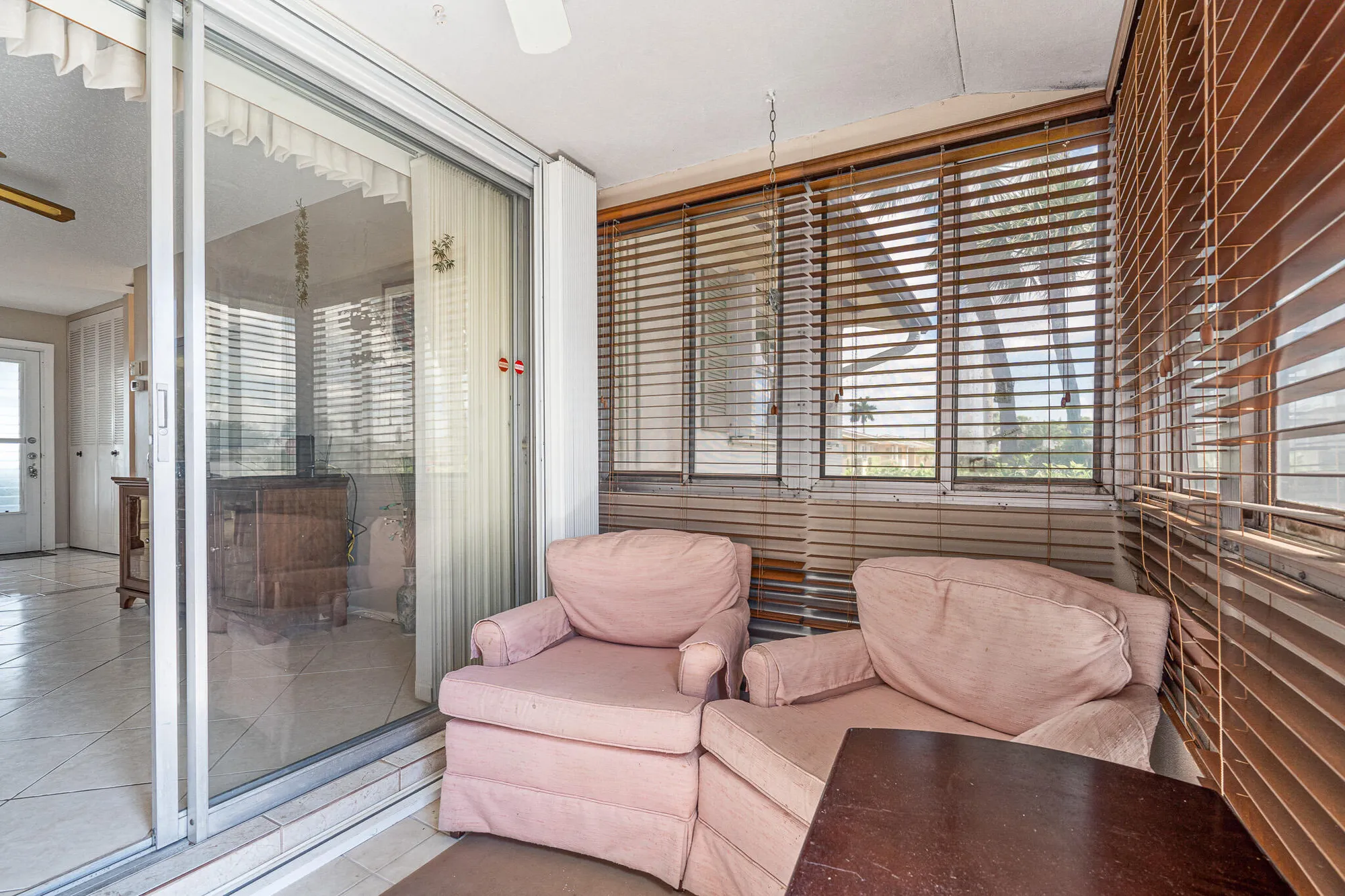 Property Slideshow image 20 of 30 | 2805 crosley dr h, West Palm Beach, FL, 33415