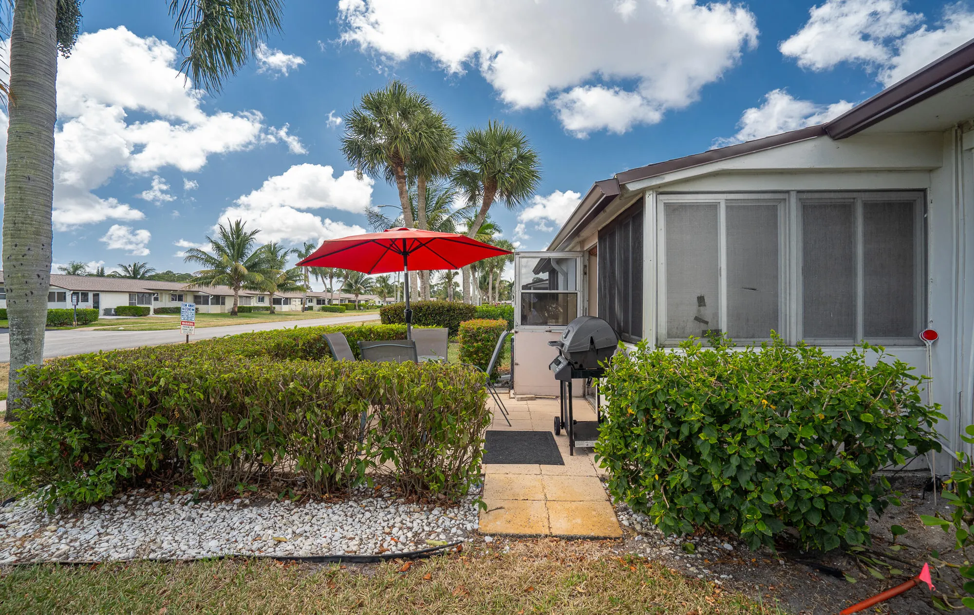 Property Slideshow image 1 of 30 | 2805 crosley dr h, West Palm Beach, FL, 33415