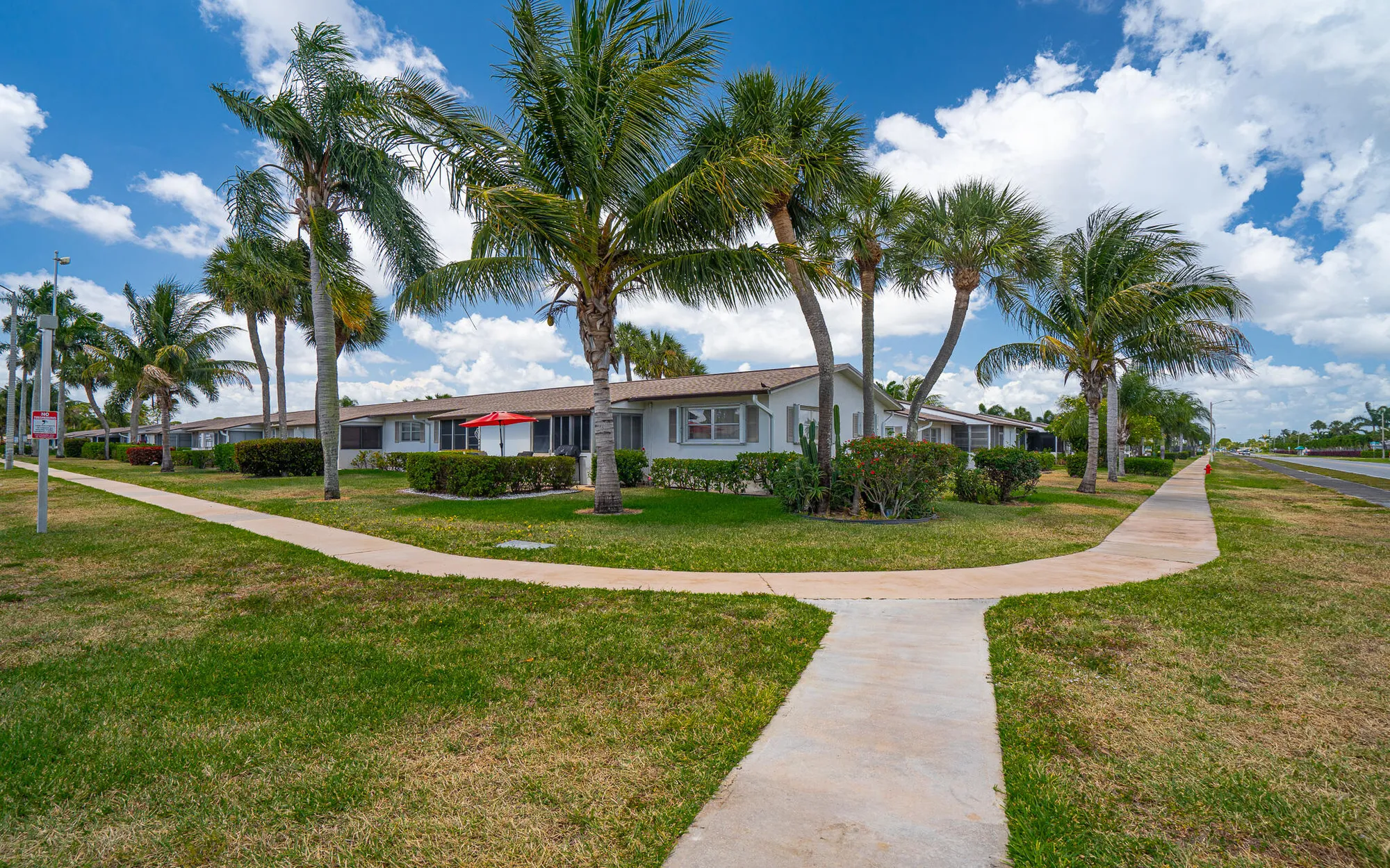 Property Slideshow image 25 of 30 | 2805 crosley dr h, West Palm Beach, FL, 33415