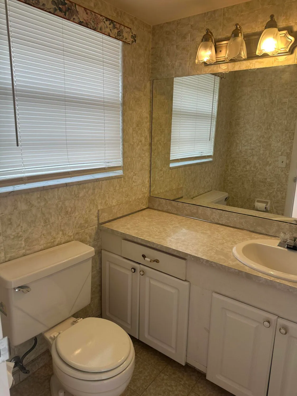 Property Slideshow image 12 of 29 | 12021 w greenway dr apt 206, Royal Palm Beach, FL, 33411