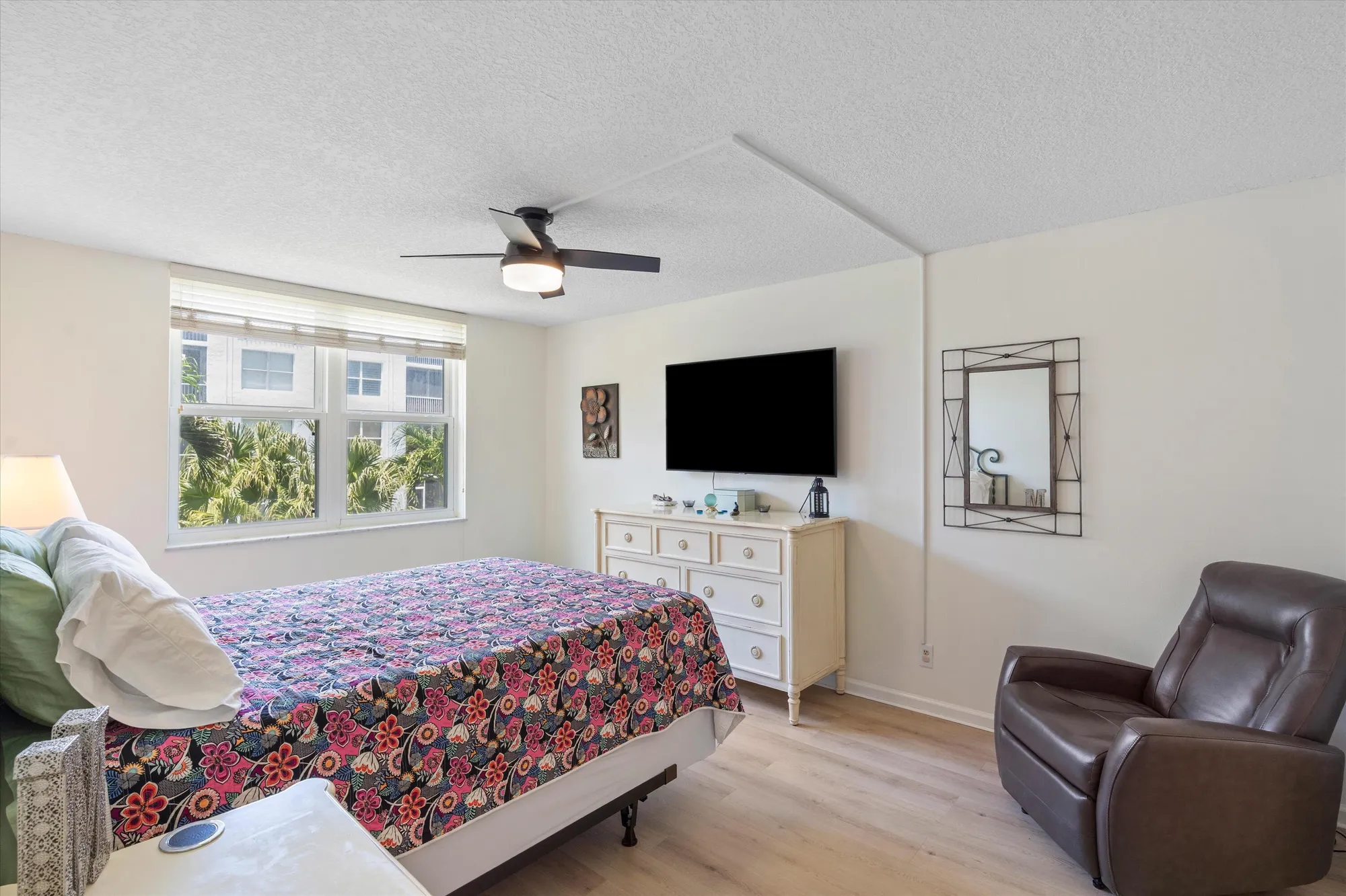 Property Slideshow image 19 of 40 | 2018 s federal hwy apt 206, Boynton Beach, FL, 33435