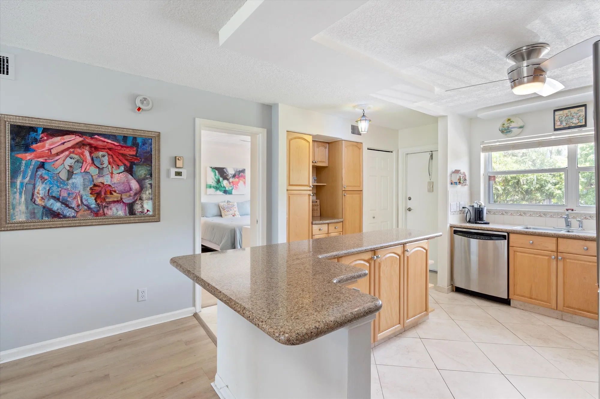 Property Slideshow image 8 of 40 | 2018 s federal hwy apt 206, Boynton Beach, FL, 33435