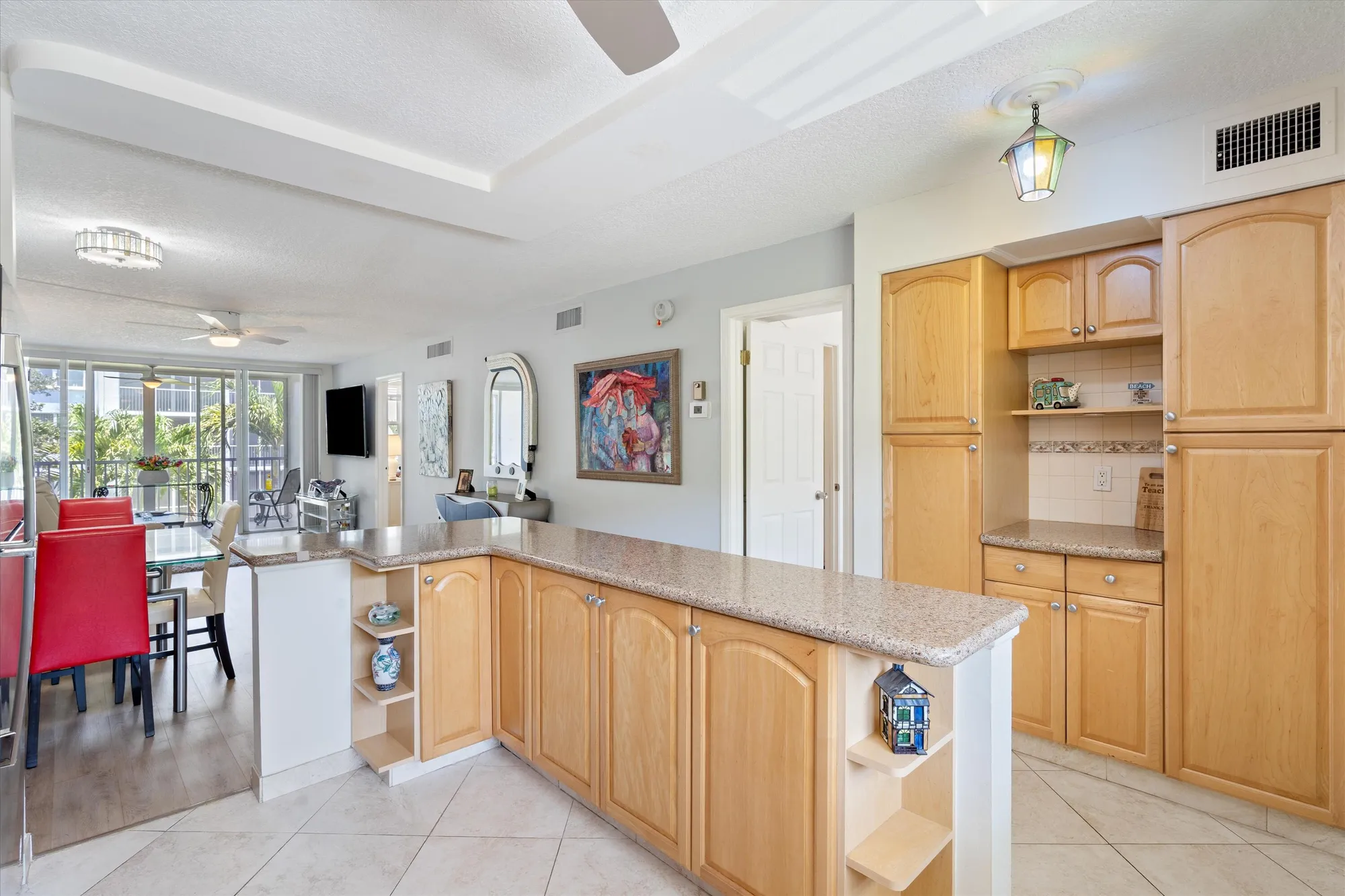 Property Slideshow image 9 of 40 | 2018 s federal hwy apt 206, Boynton Beach, FL, 33435