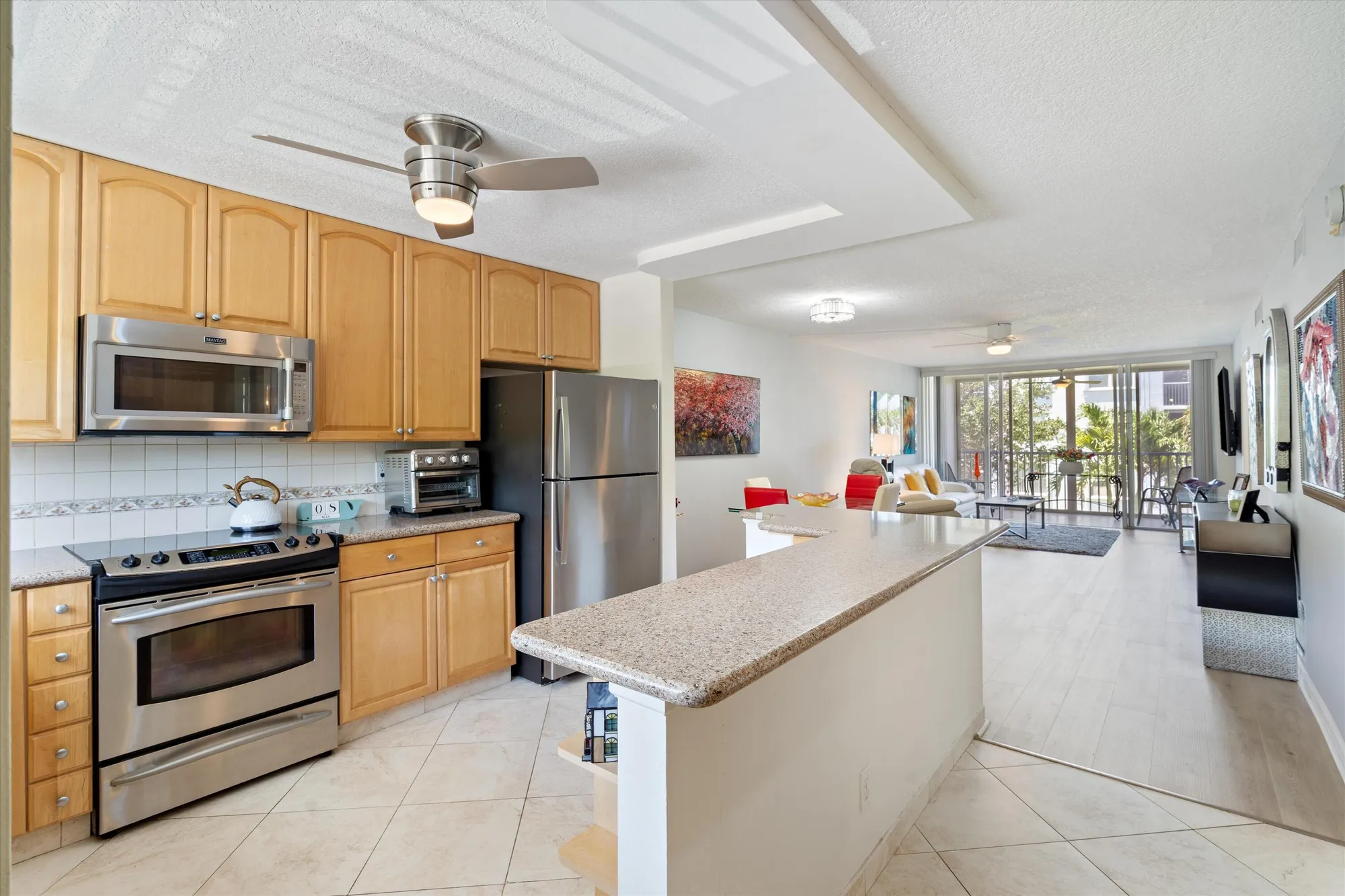 Property Slideshow image 7 of 40 | 2018 s federal hwy apt 206, Boynton Beach, FL, 33435