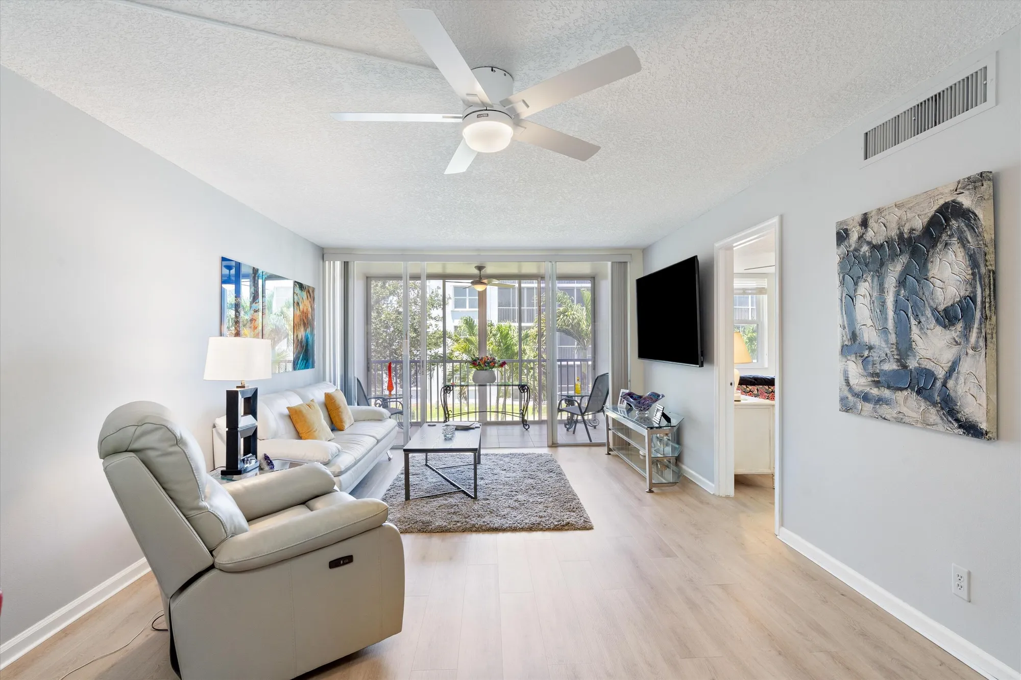Property Slideshow image 17 of 40 | 2018 s federal hwy apt 206, Boynton Beach, FL, 33435