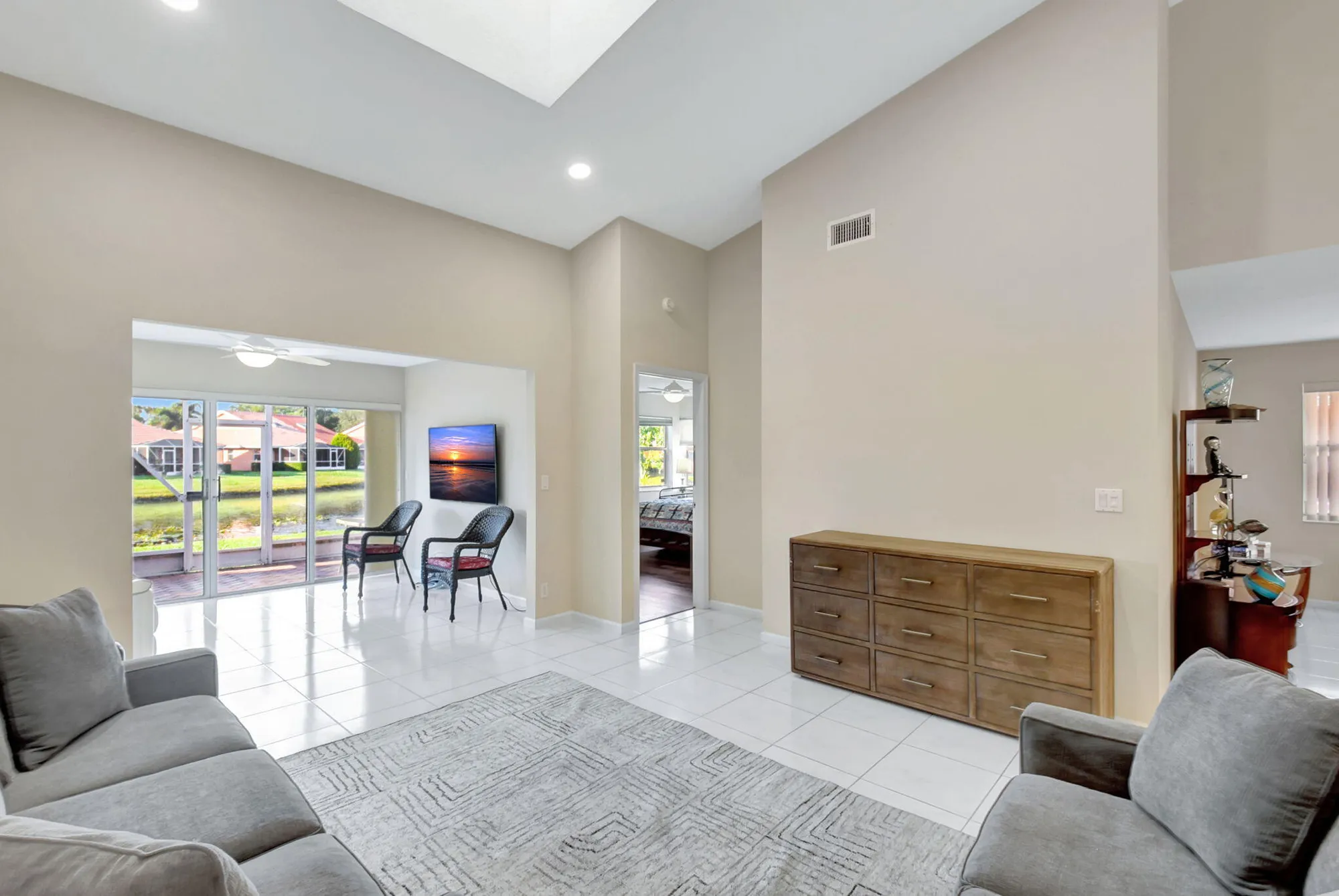 Property Slideshow image 22 of 64 | 5707 royal lake cir, Boynton Beach, FL, 33437