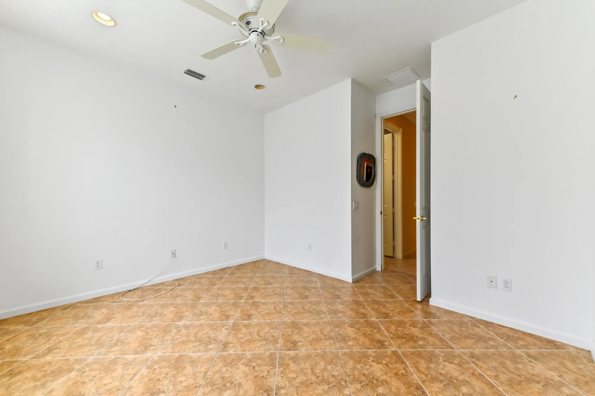 Property Slideshow image 14 of 46 | 7712 lighthouse point ln, Lake Worth, FL, 33467