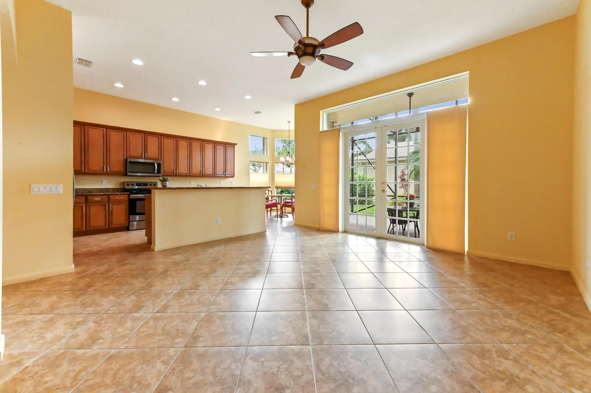 Property Slideshow image 27 of 46 | 7712 lighthouse point ln, Lake Worth, FL, 33467